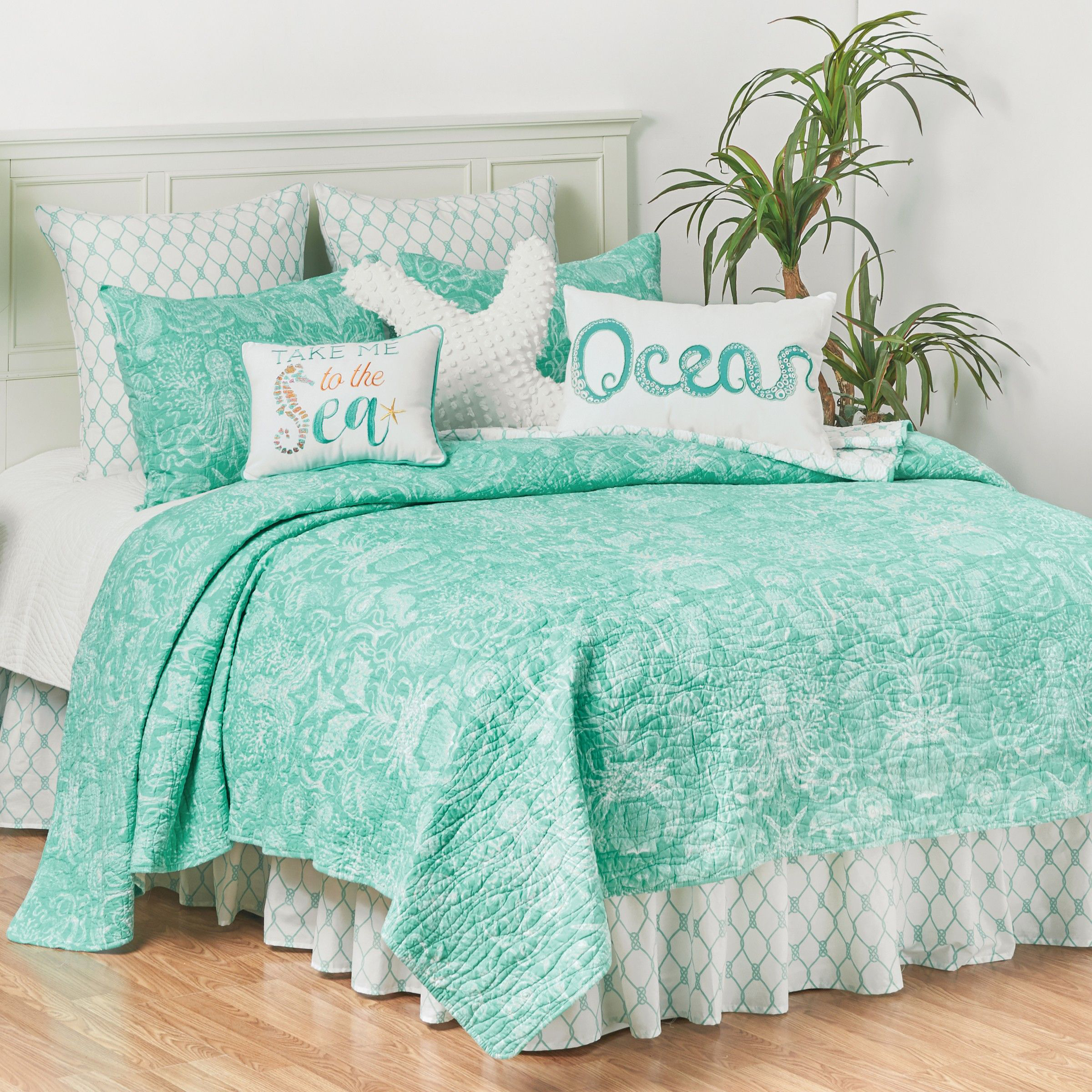 Image of C&ampF Home Turquoise Bay Quilt Set - Twin