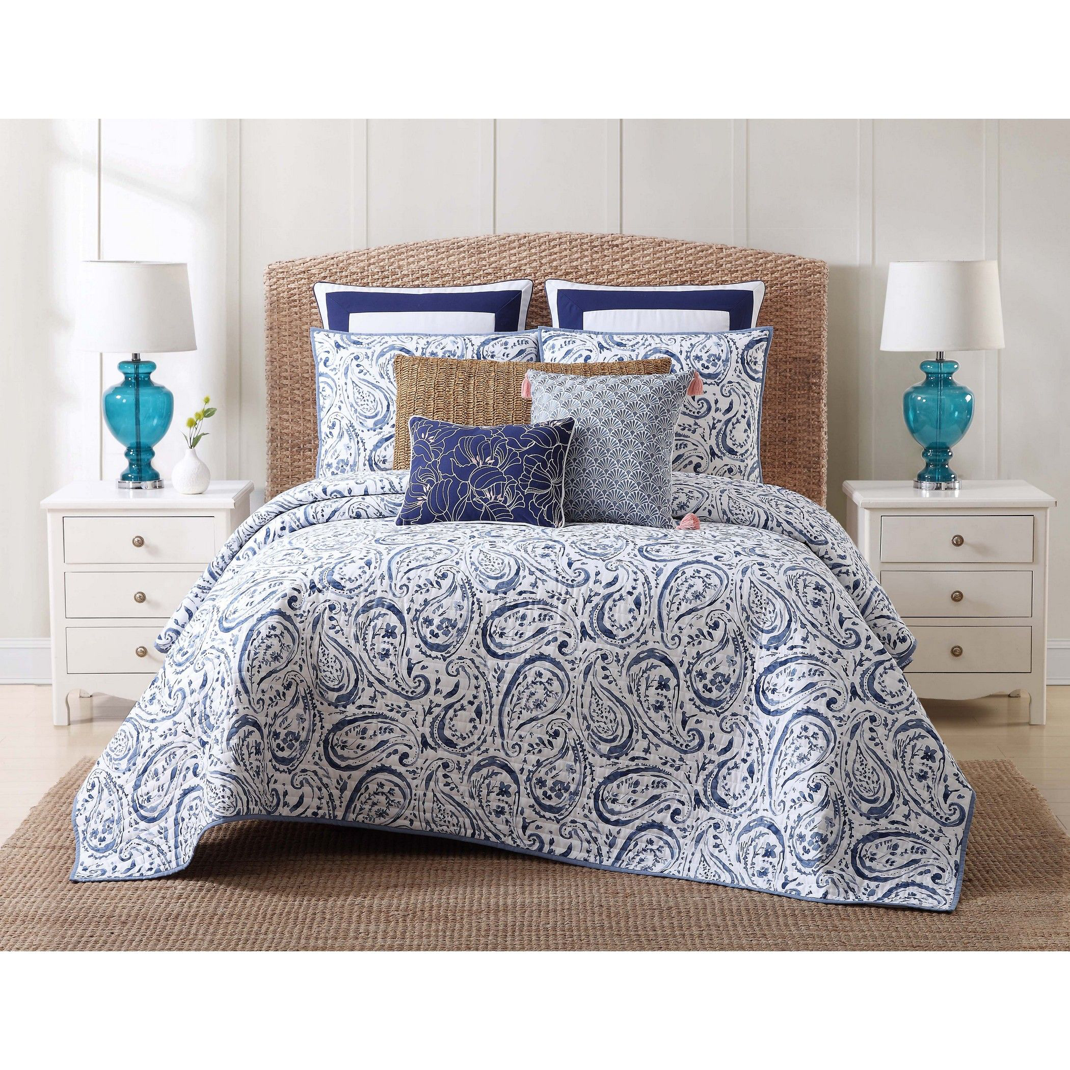 Oceanfront Resort Indienne Paisley Bedding Collection Quilt Set - Full/Quee