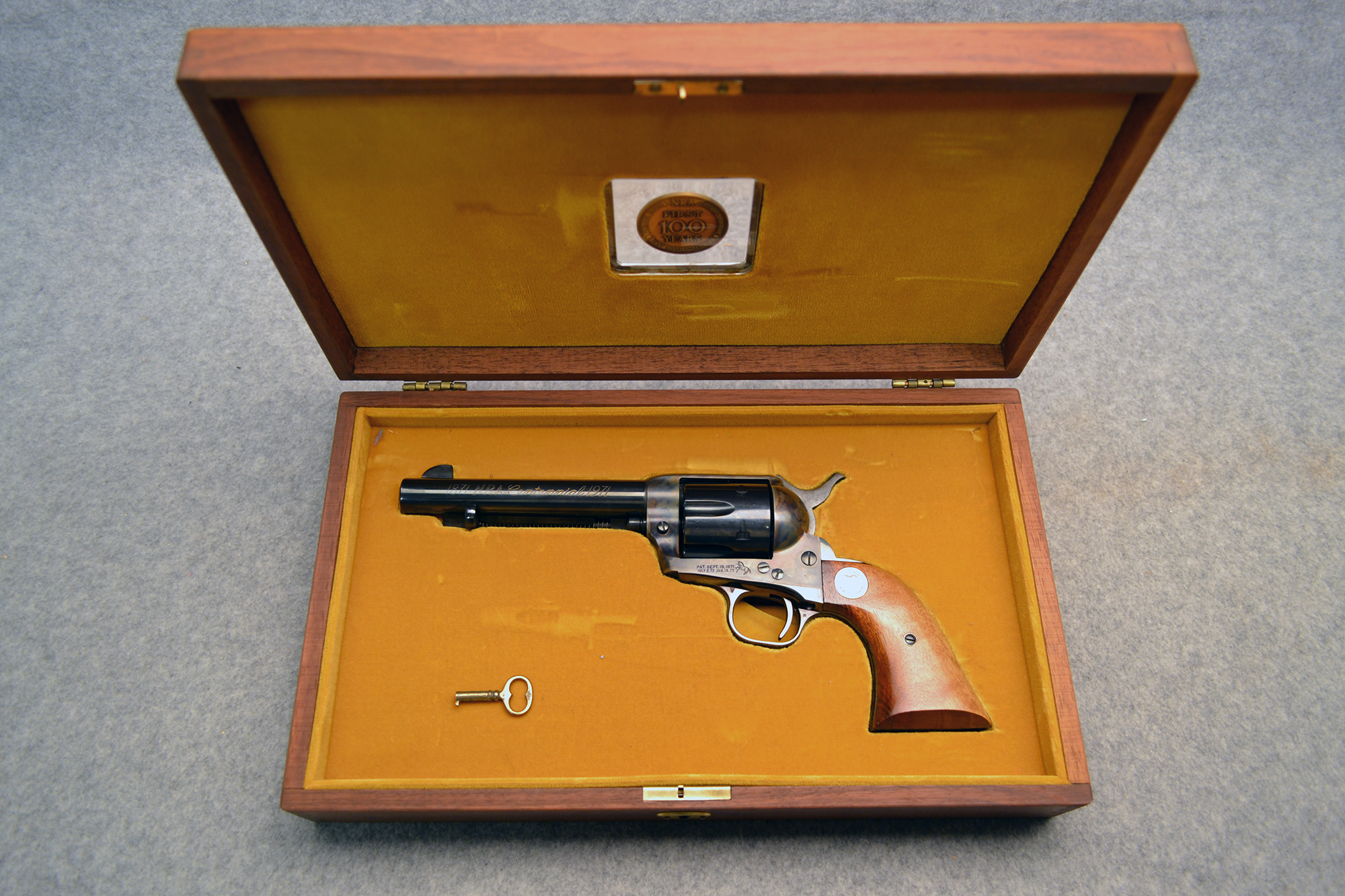 ″++COLT SINGLE ACTION ARMY .45 CA″ - Colt