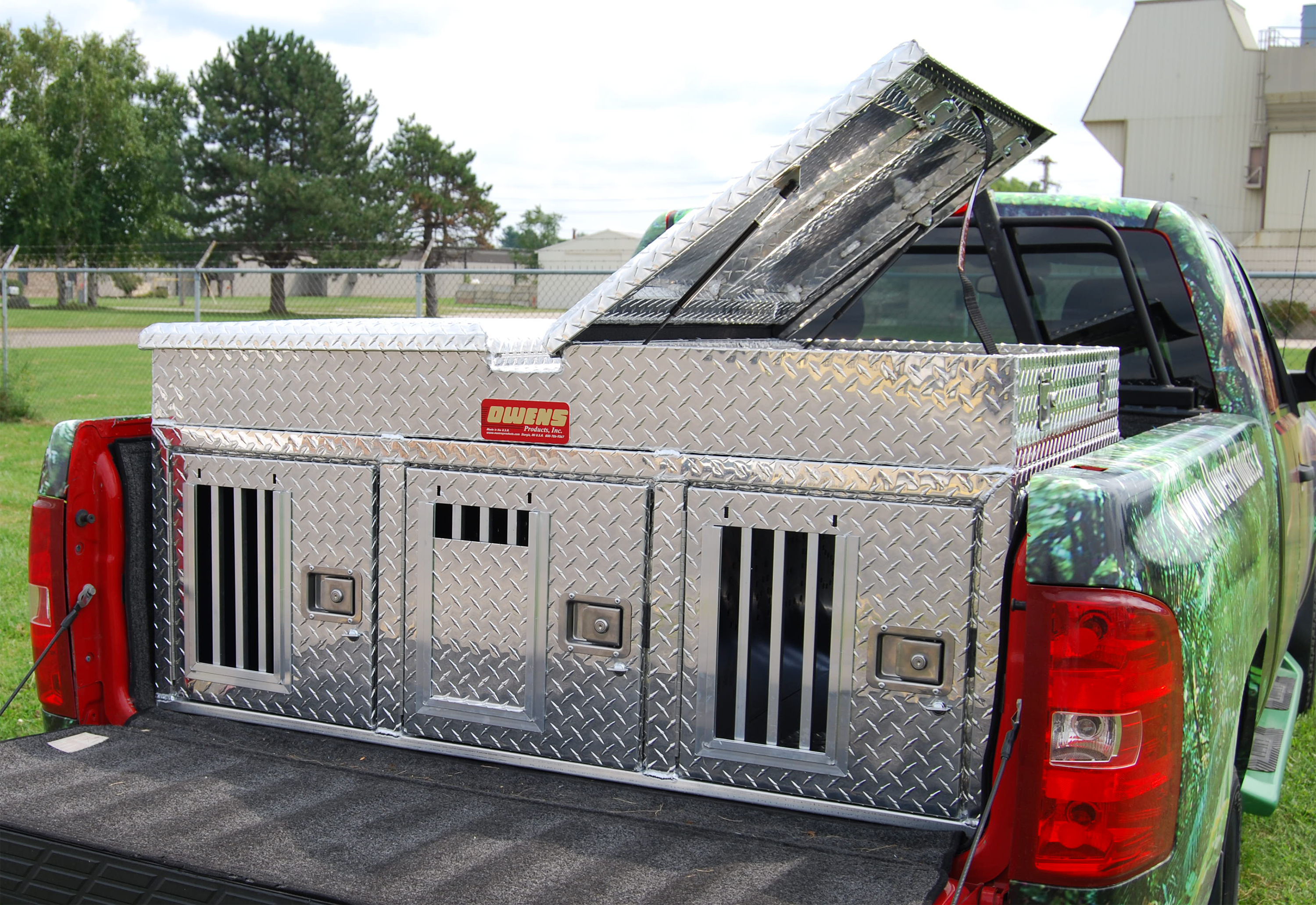 Owens Products Hunter Series Triple-Compartment Dog Box with Dual-Compartment Top Storage - Owens Products