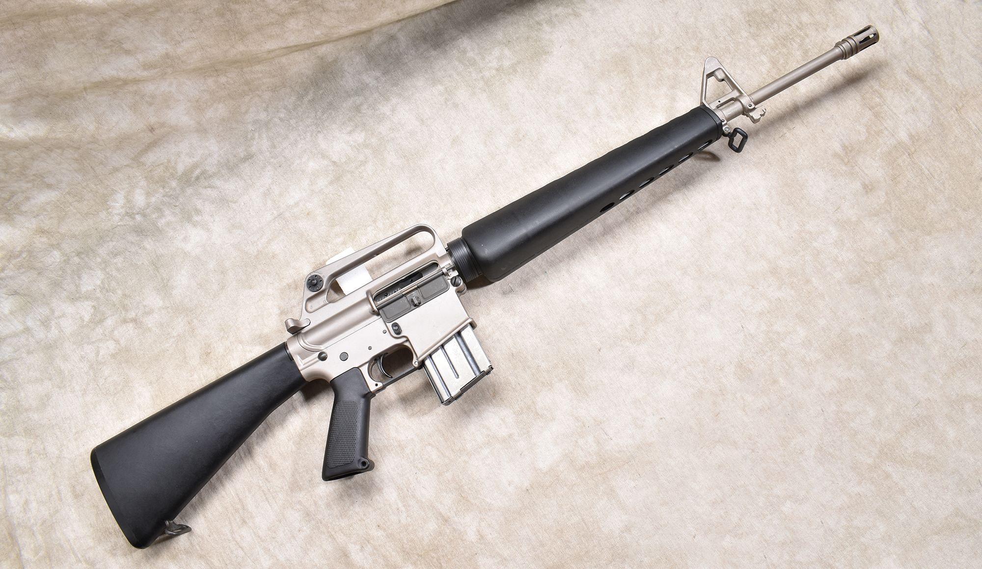 ″++COLT AR-15 .223″ - Colt