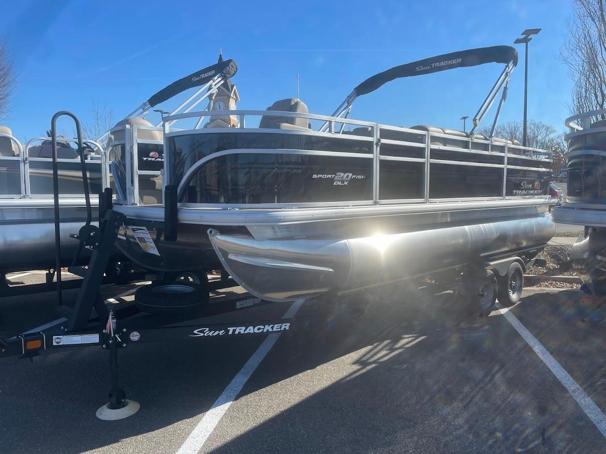 2025 SUN TRACKER SPORTFISH 20 DLX - SUN TRACKER