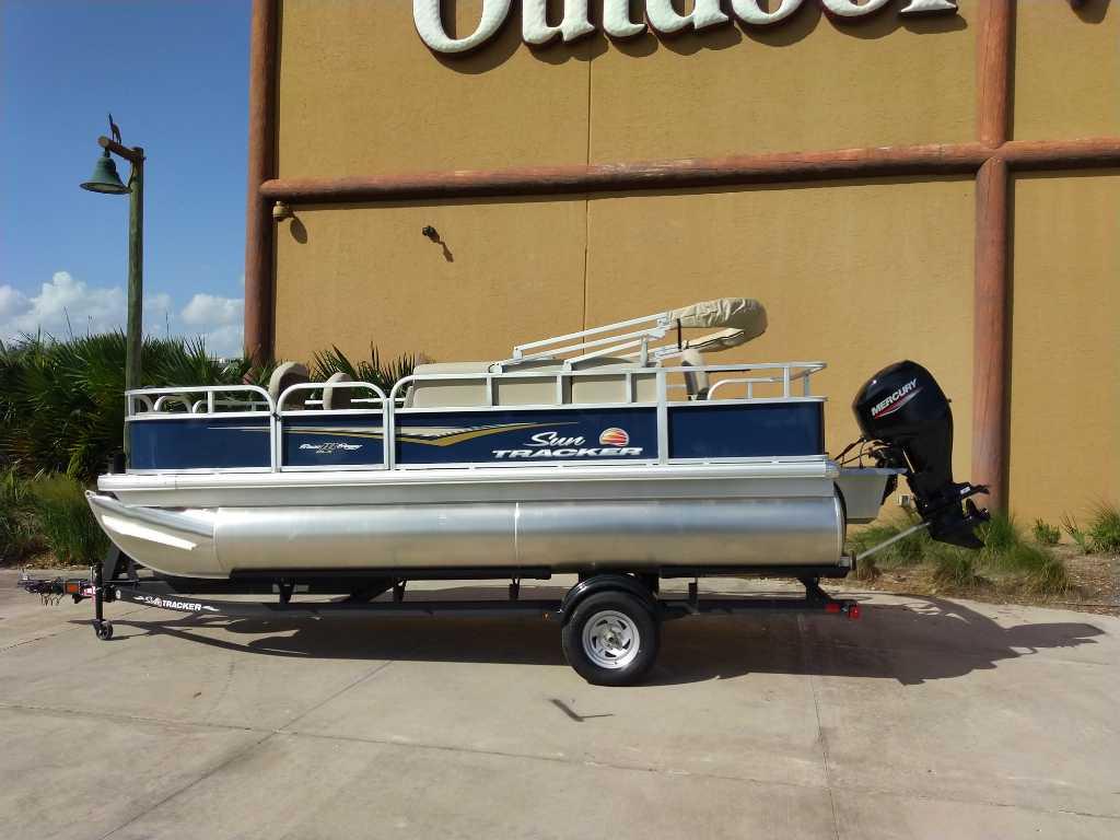 2025 SUN TRACKER BASS BUGGY 18 DLX - SUN TRACKER