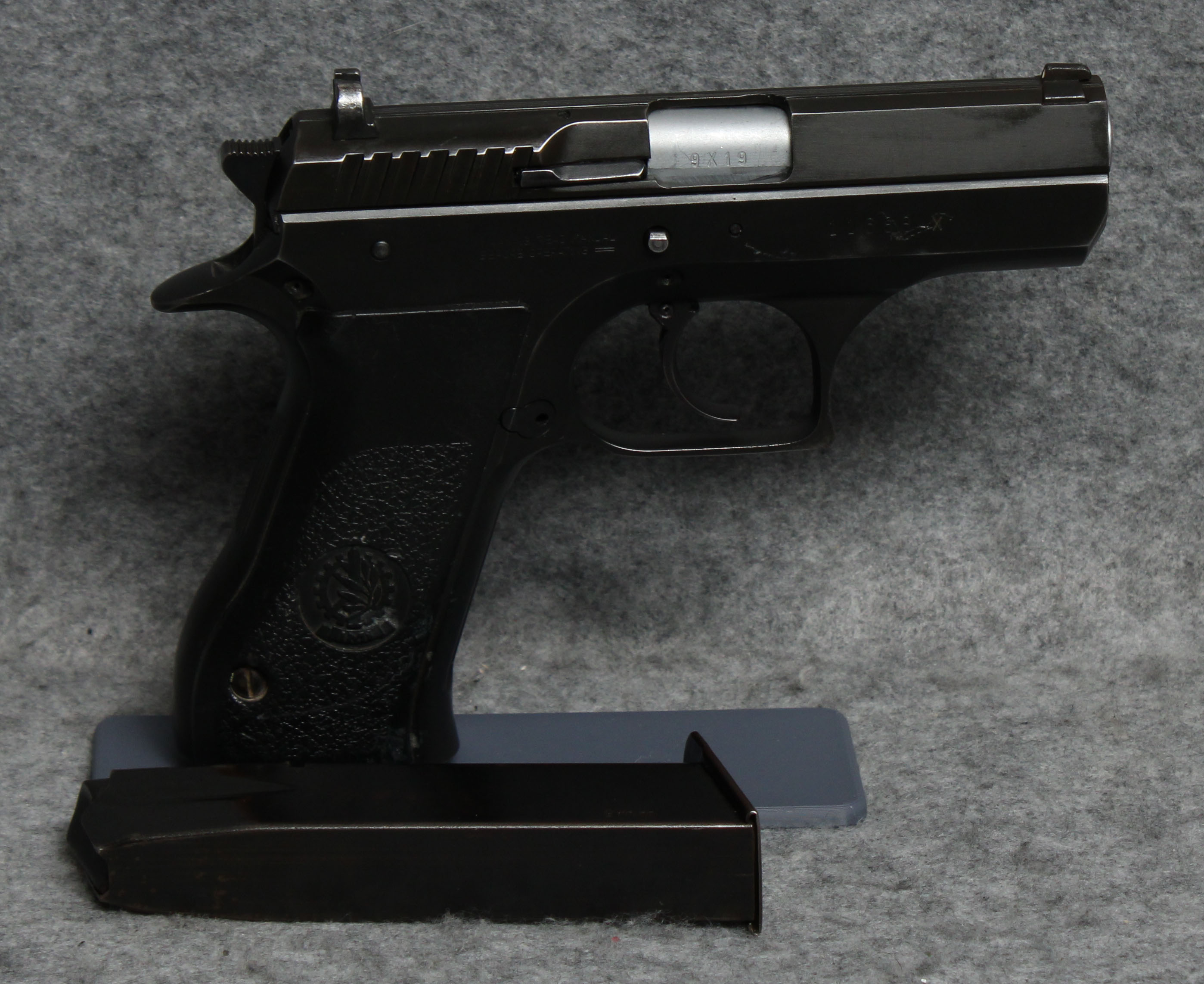 IMI ~ Jericho 941 FS ~ 9MM Luger