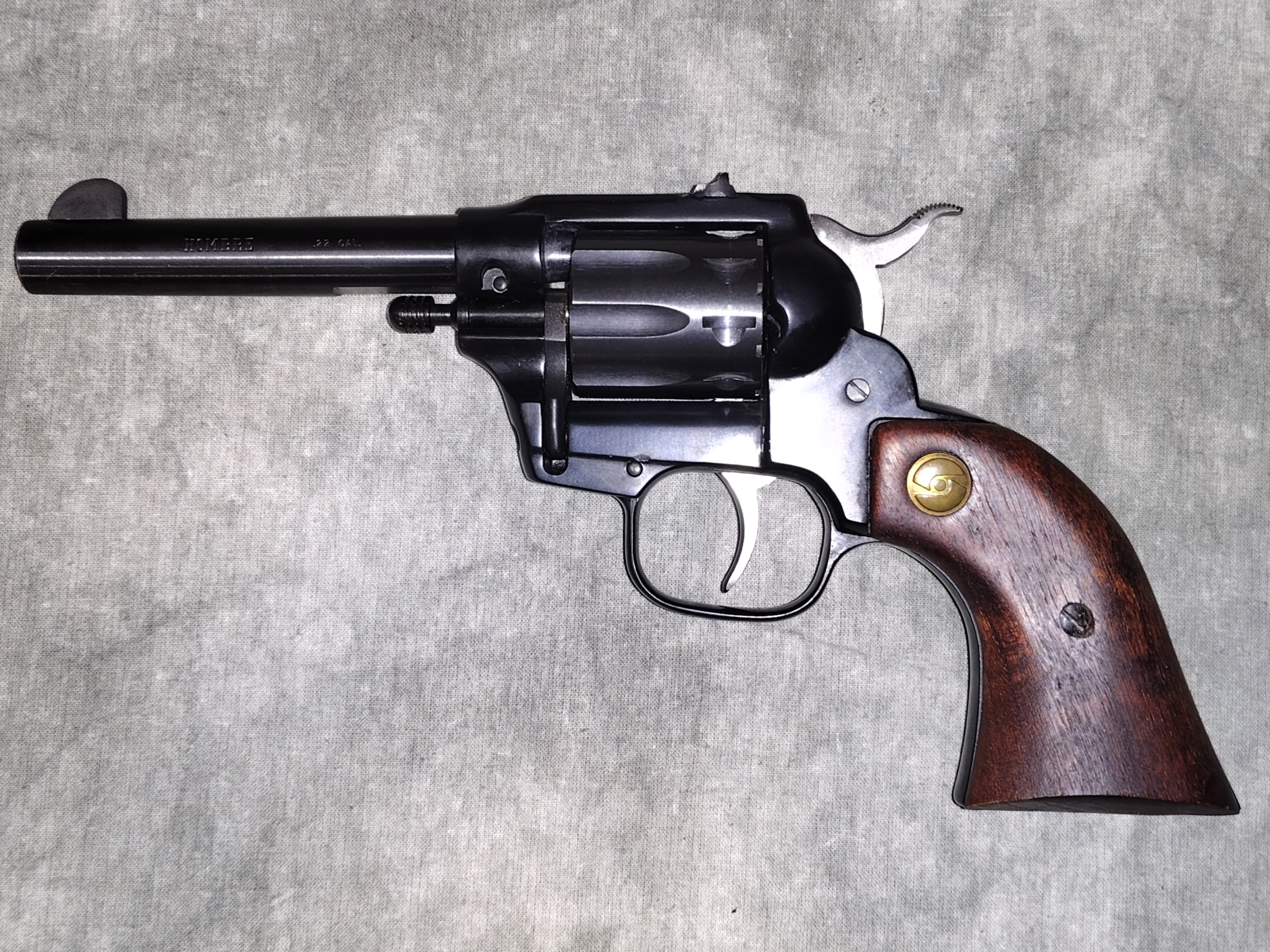 HIGH STANDARD ~ HOMBRE (W-105) ~ .22 Long Rifle