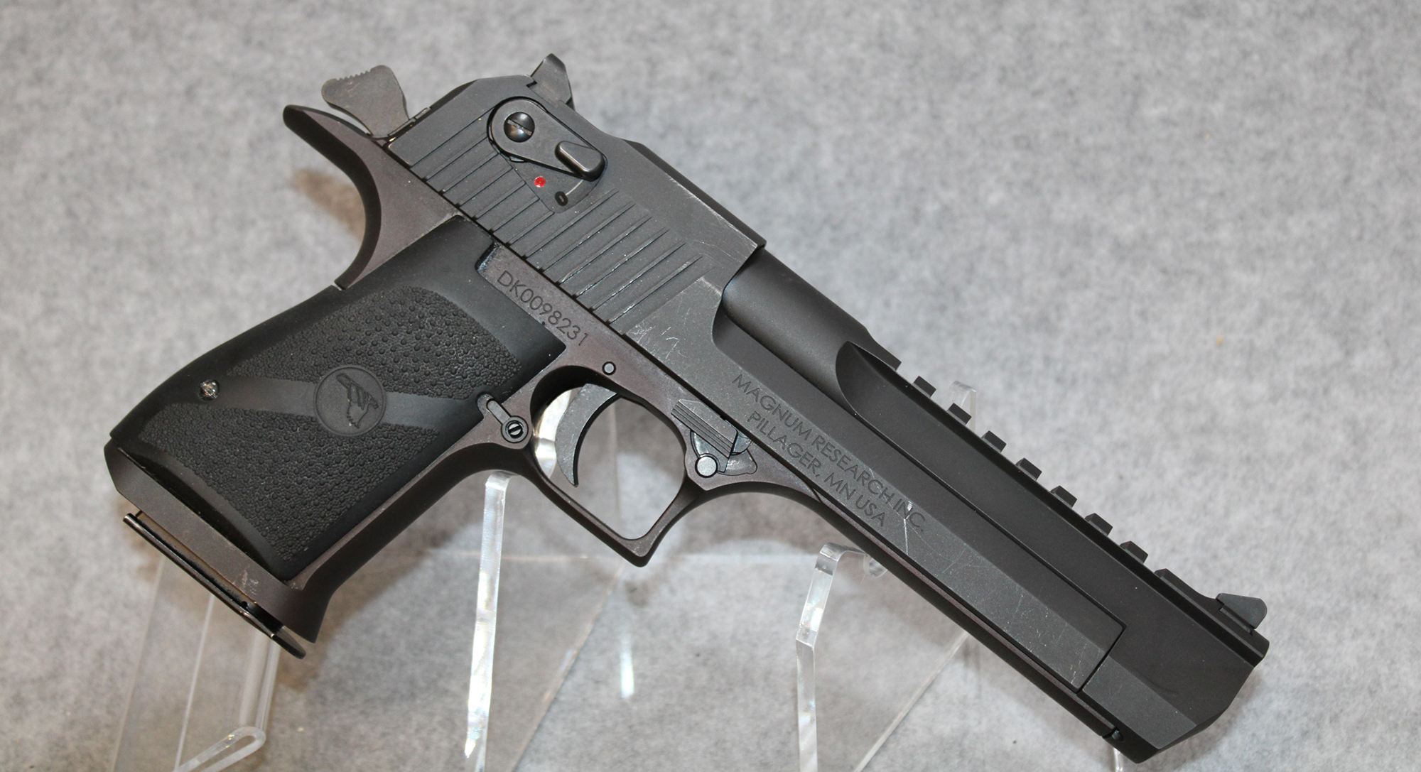 Magnum Research~Desert Eagle Pistol~.357 Magnum