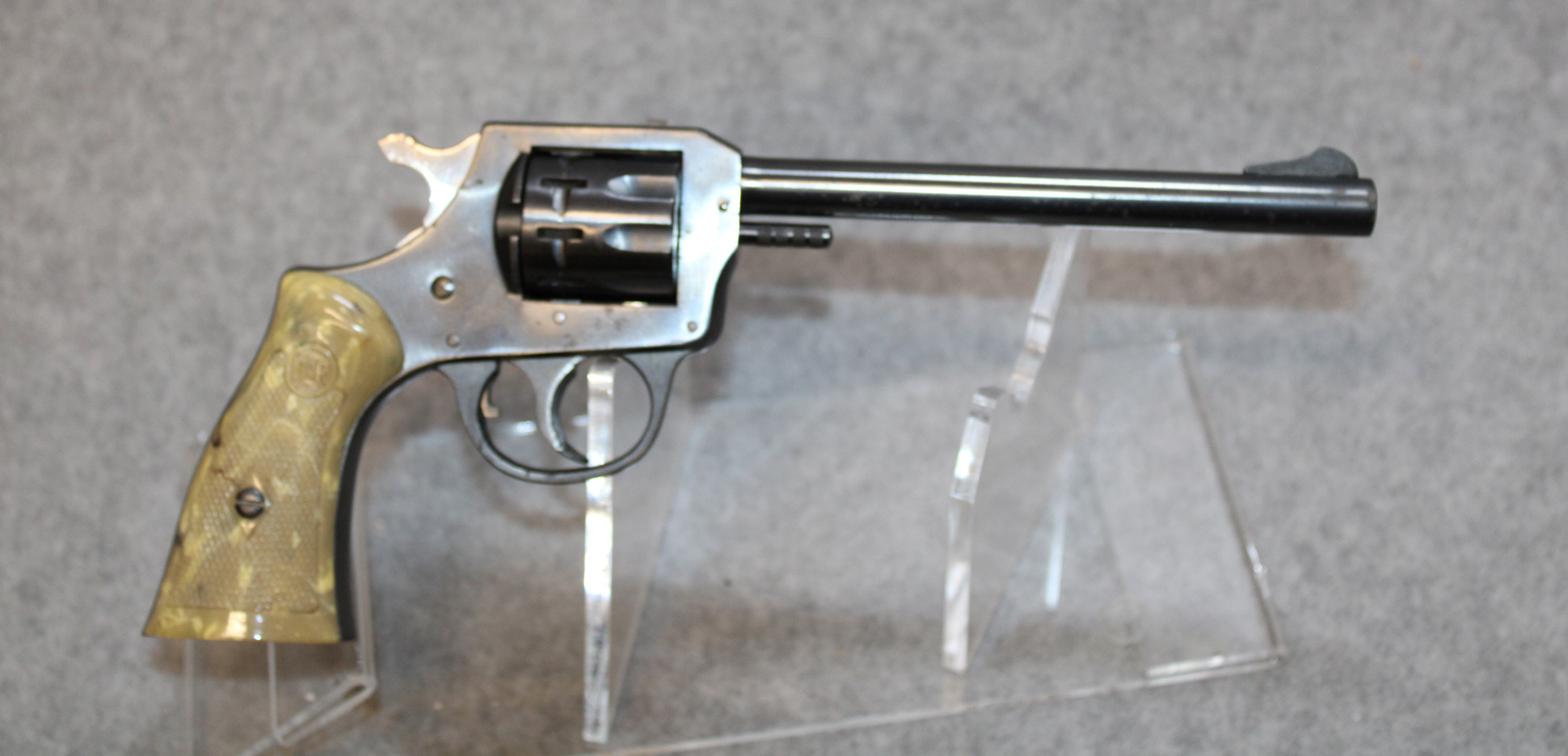 H&ampR~Model 922~None