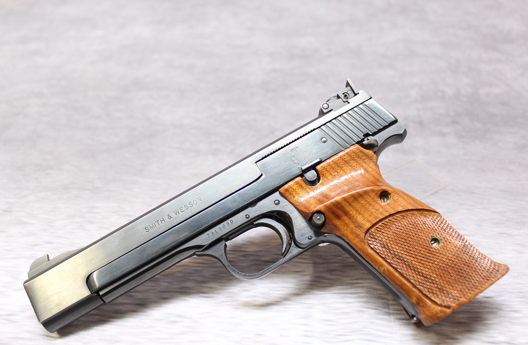 SMITH &amp;WESSON ~ MODEL 41 ~ .22 LONG RIFLE