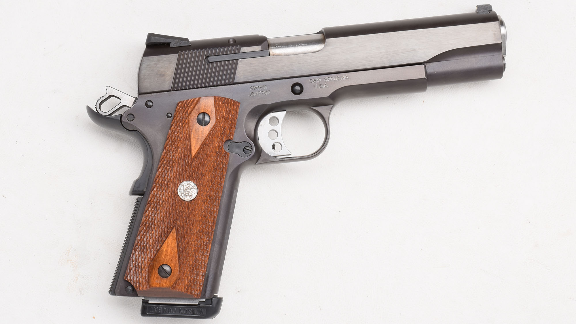 Smith &amp;Wesson ~ SW1911 ~ .45 Auto