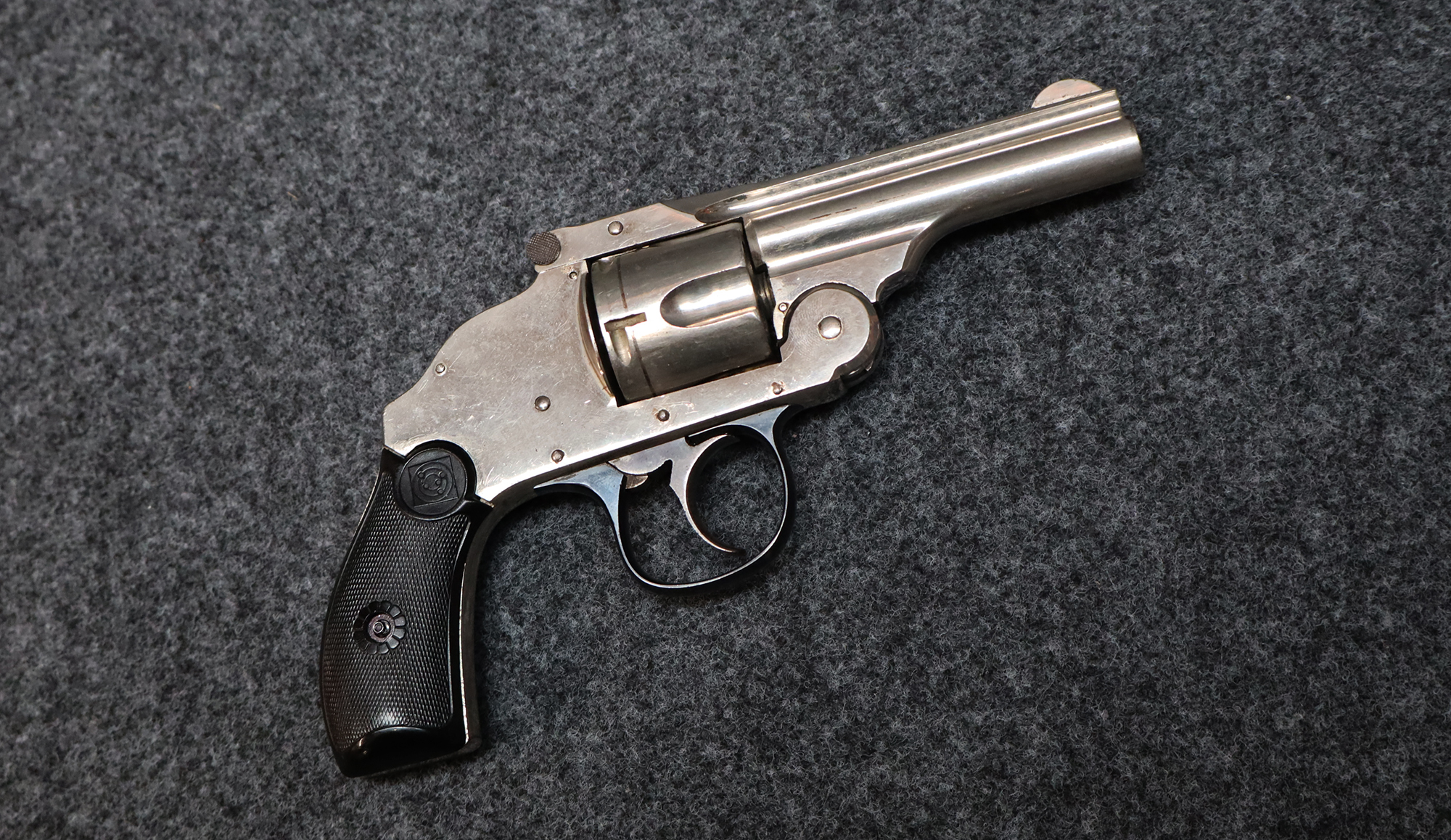 H&ampR ~ Hammerless Top Break Revolver ~ .38 S&ampW (5682349)