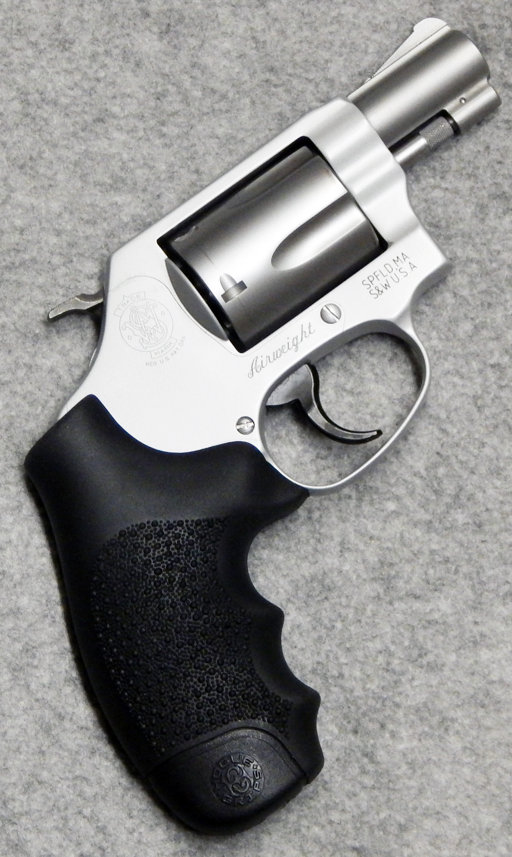 Smith &amp;Wesson ~ 637-2 Airweight ~ .38 Special.