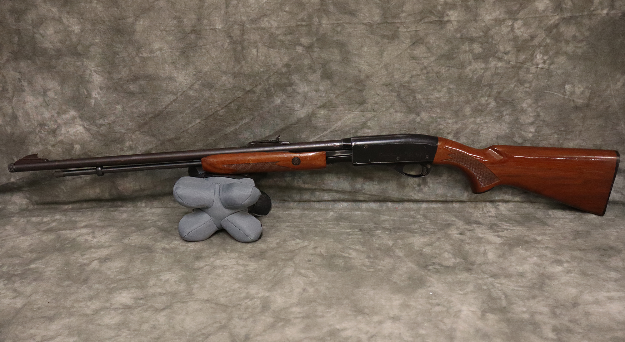 REMINGTON ~ 572 FIELDMASTER ~ .22 Long Rifle