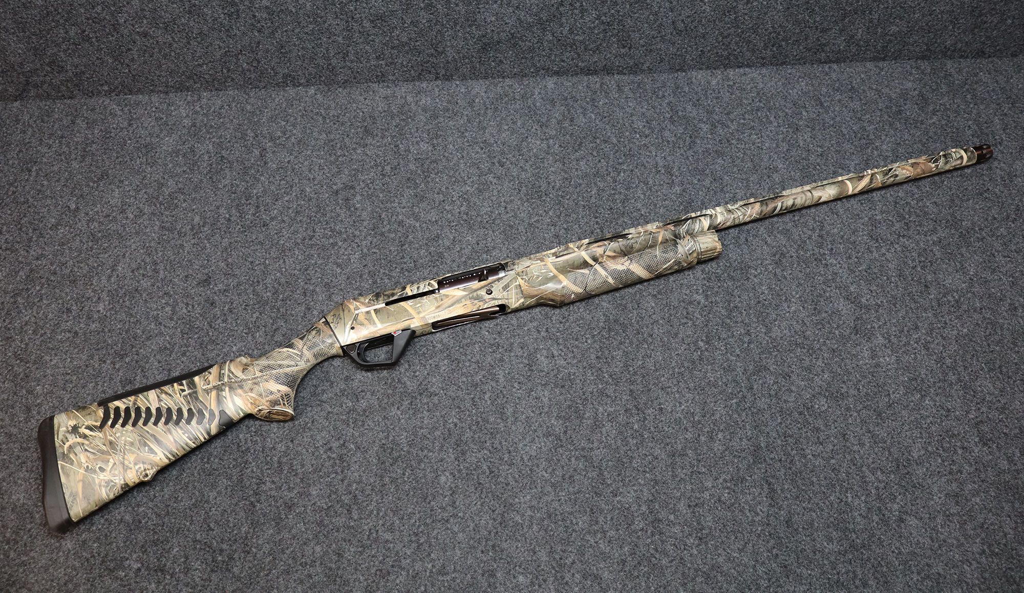 Benelli ~ Super Black Eagle II ~ 12 Gauge (5737631)