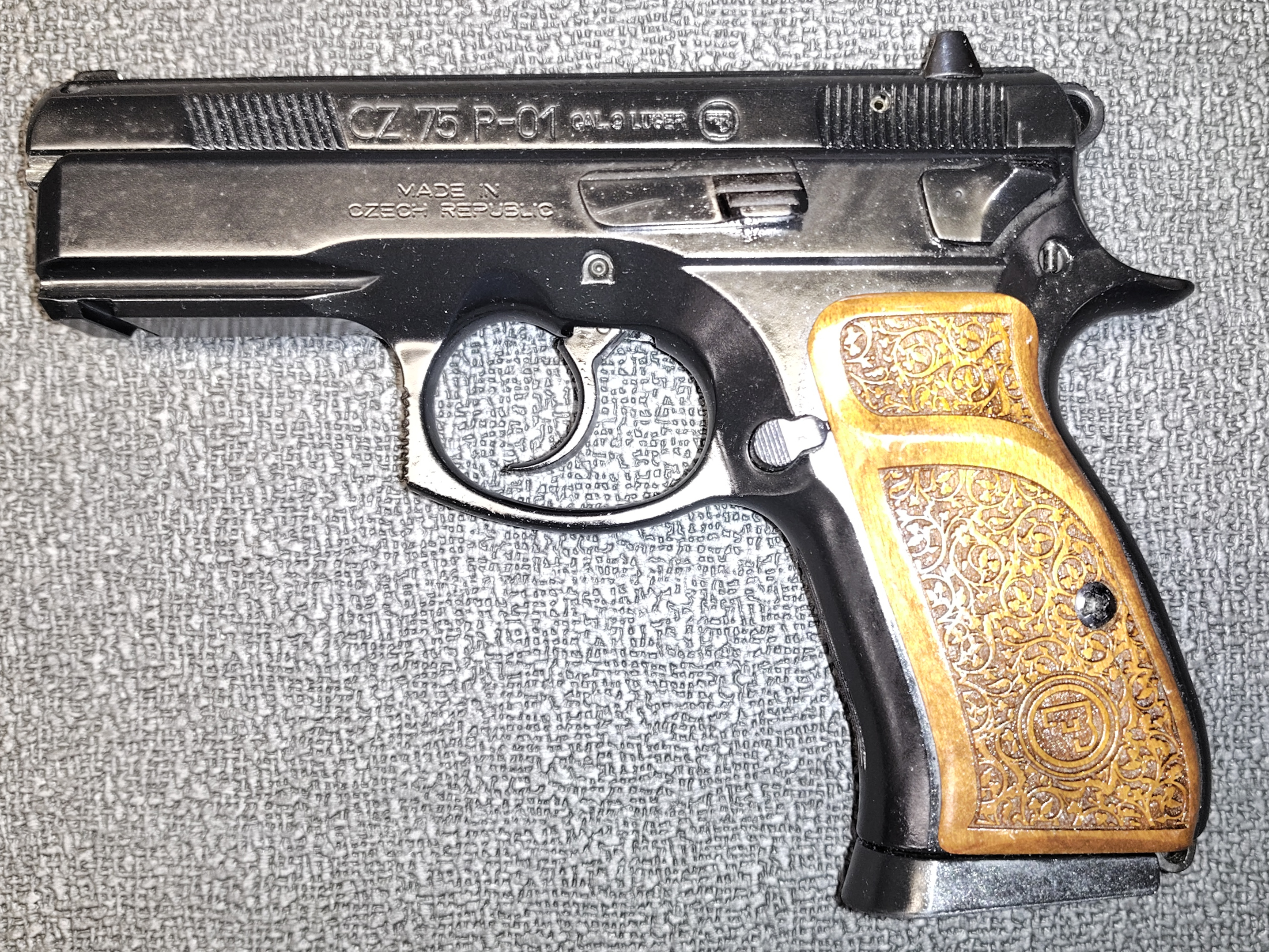 CZ ~ 75 P-01 ~ 9mm Luger