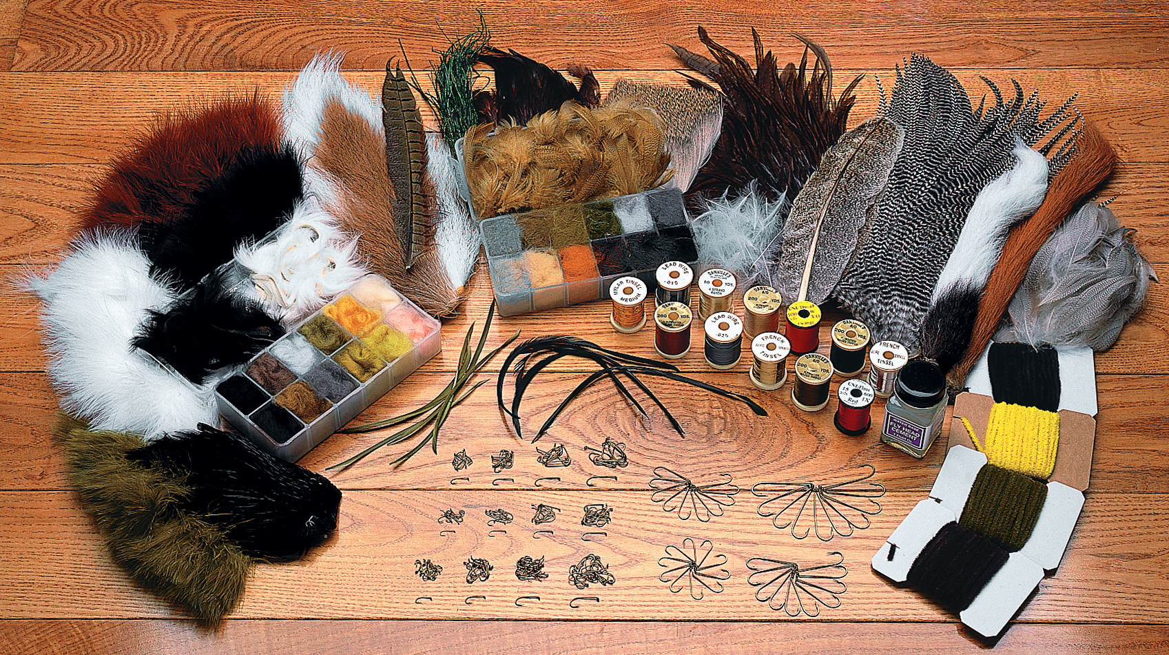 Hareline Anglerhaus Deluxe Wooden Fly Tying Kit – Gunnison River Fly Shop