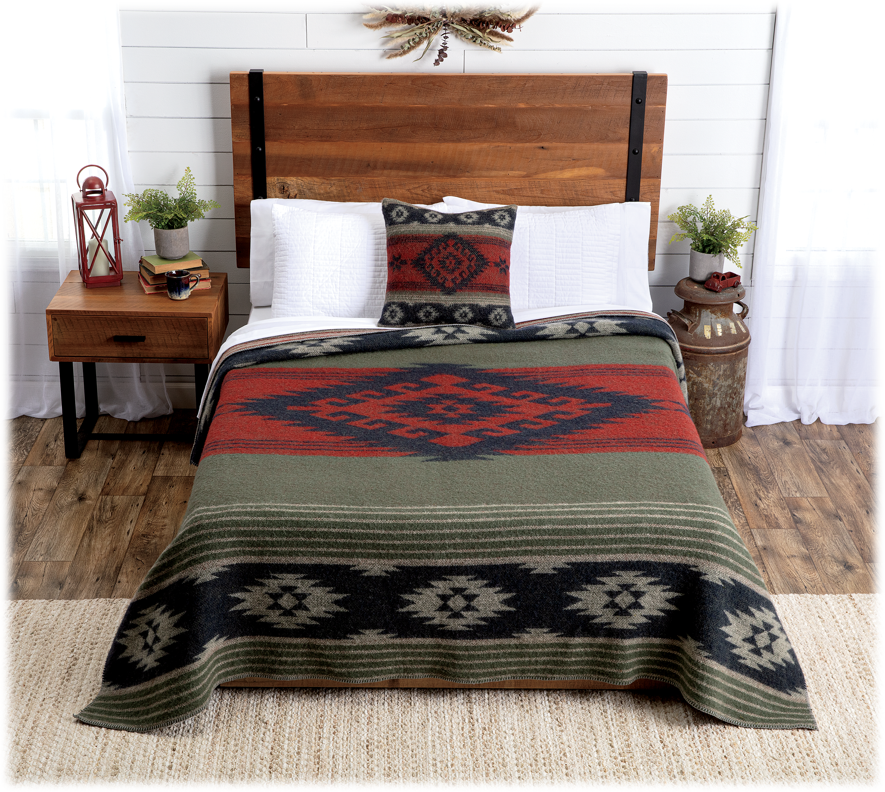 White River Home Upper Mesa Falls Reversible Wool Blanket - Green - Full/Qu