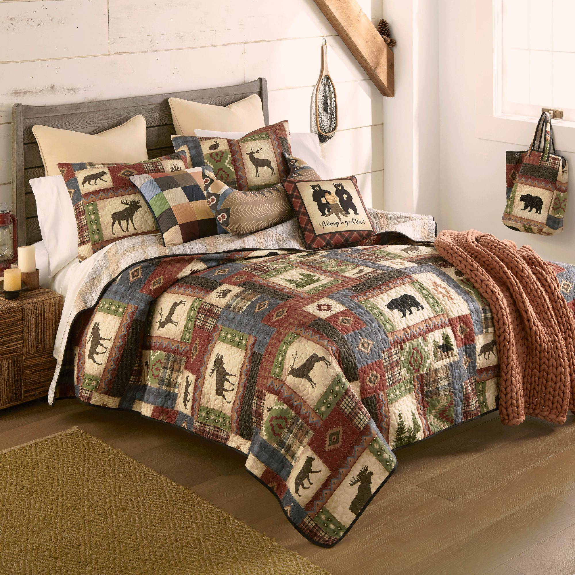 Image of Donna Sharp Forest Grove Bedding Collection Reversible Quilt Set - Twin