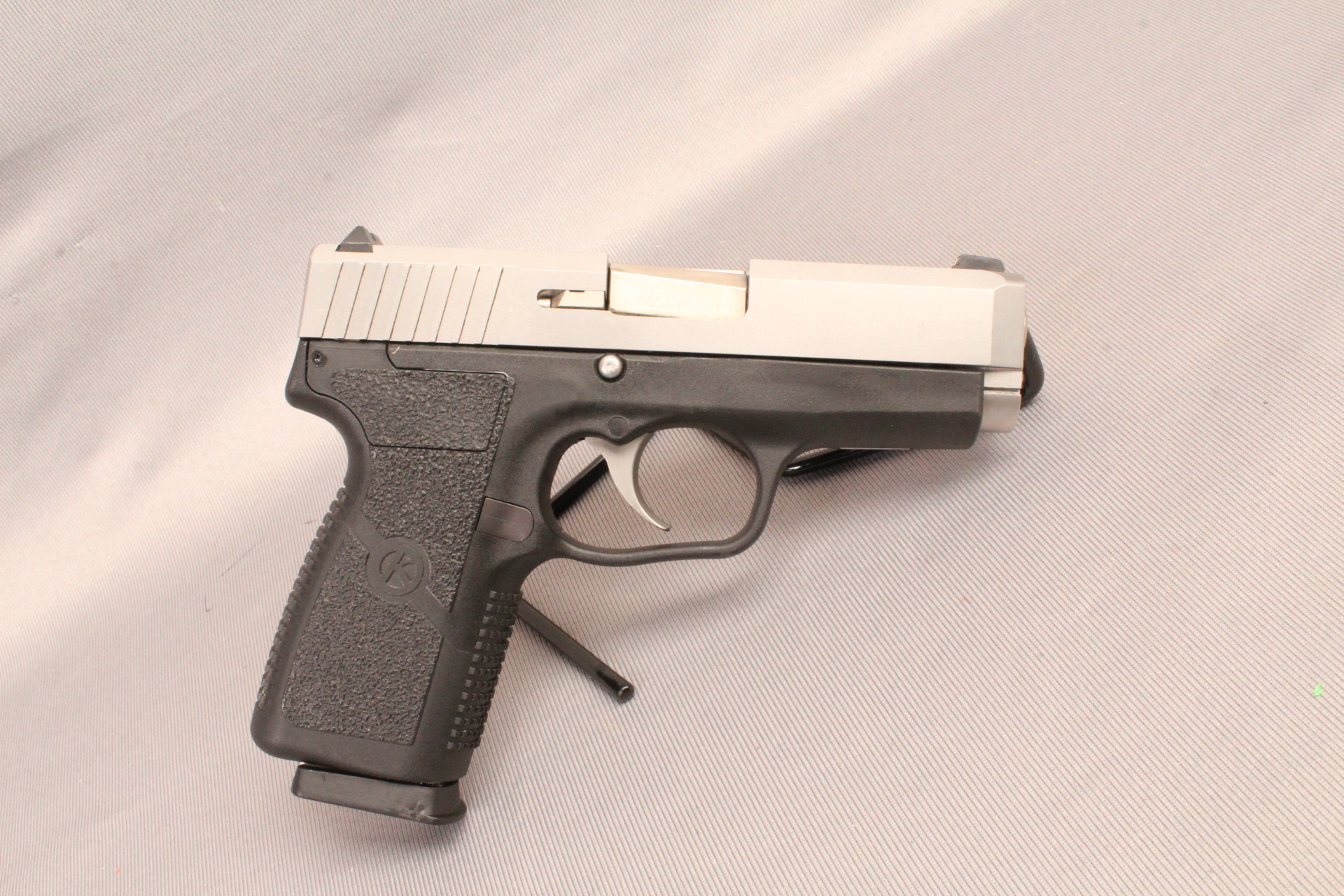 Kahr Arms ~ CW 40 ~ .40 S&W - Bass Pro Shops