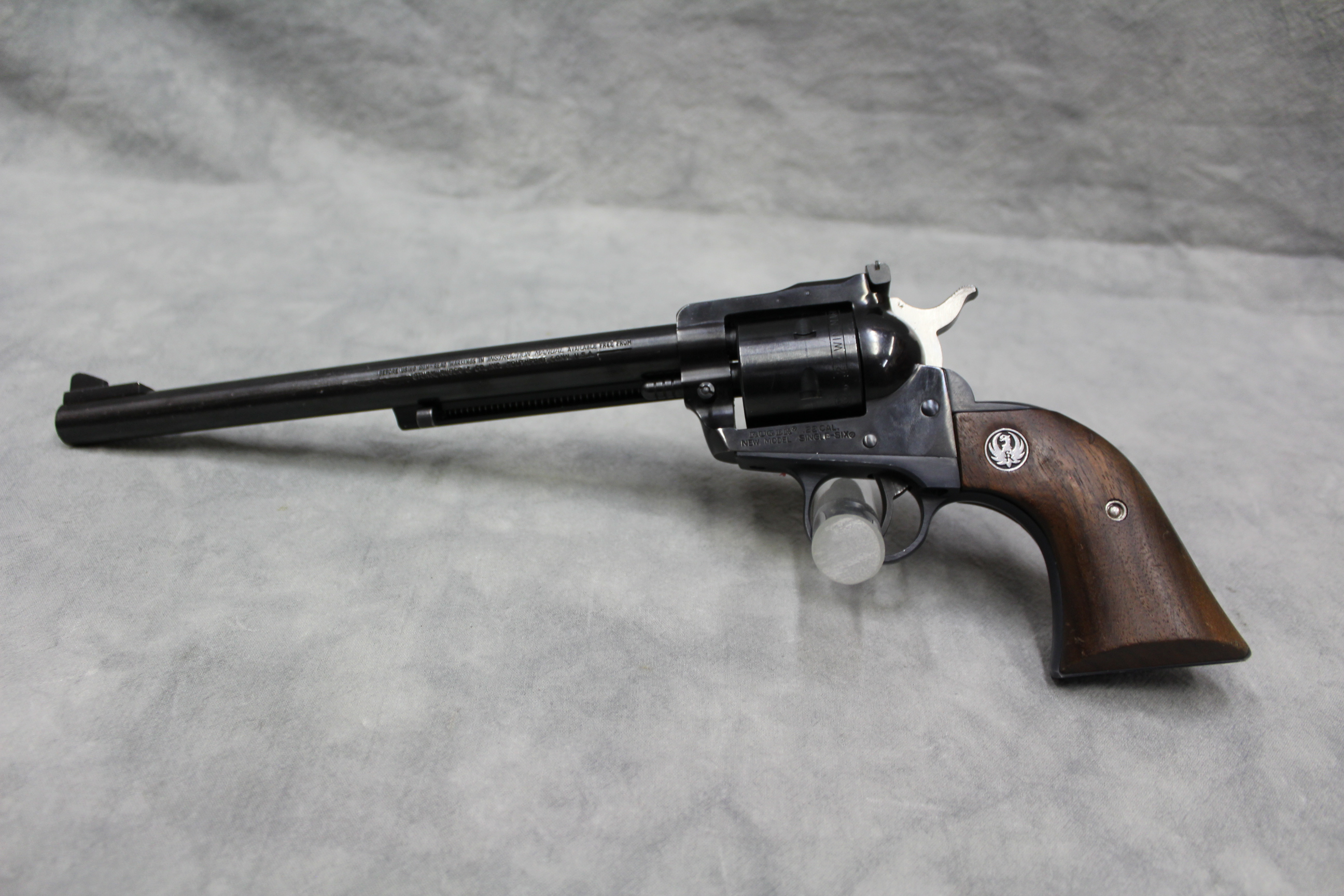 ++RUGER NEW MODEL SINGLE-SIX .22 - Ruger