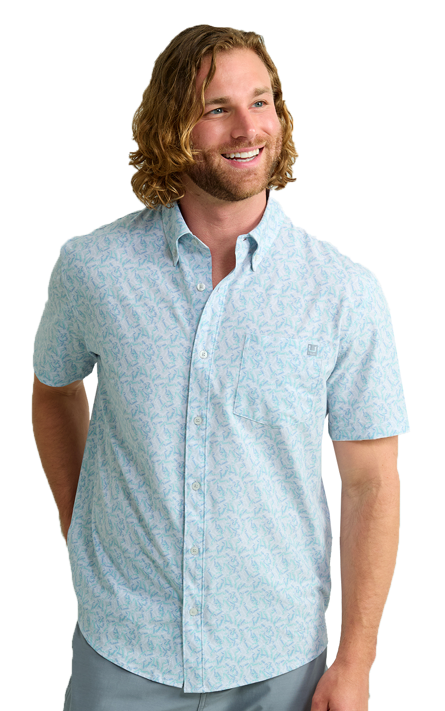 Image of Huk Kona Harbor Mist Short-Sleeve Button-Down Shirt for Men - Harbor Mist - M