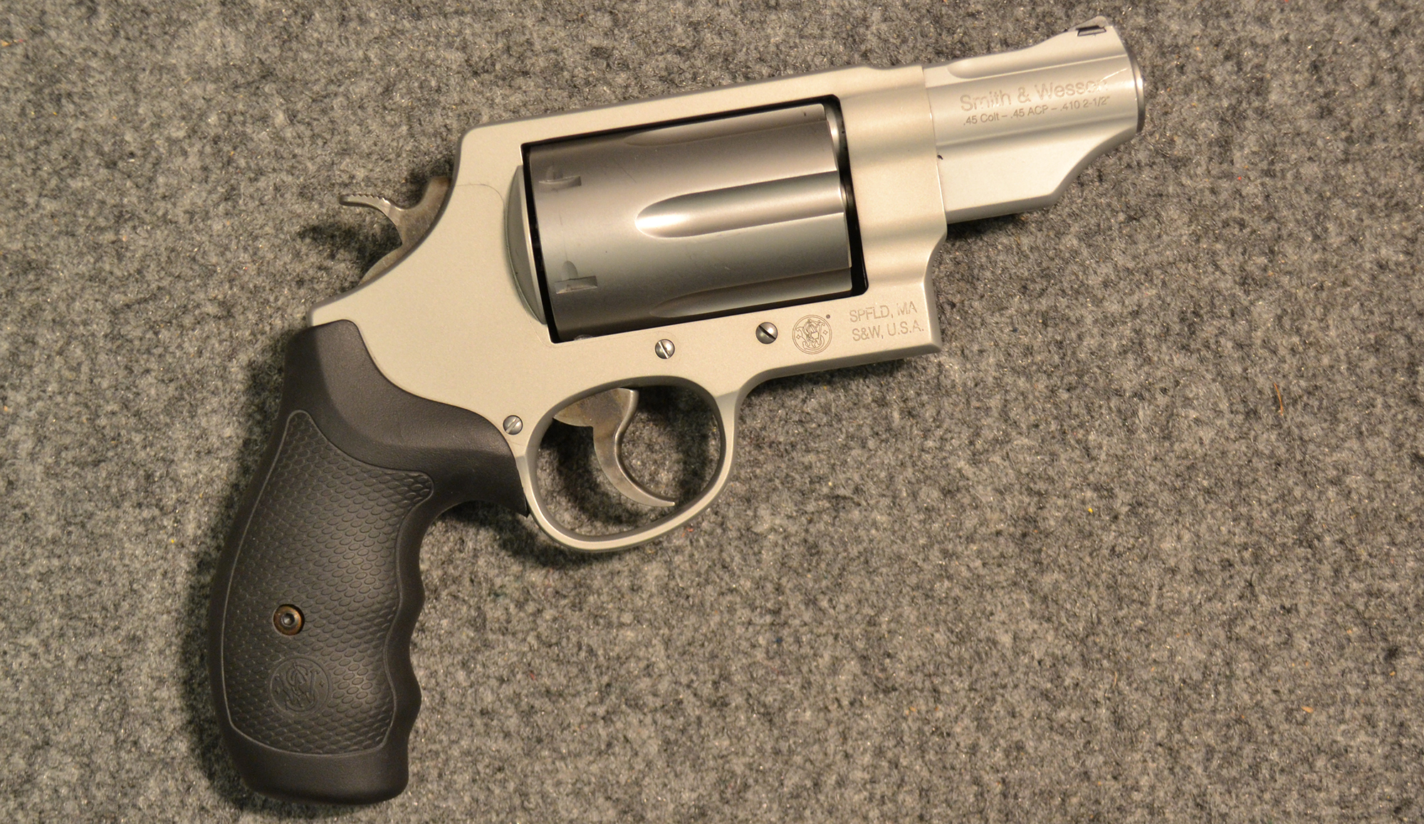 Smith & Wesson ~ Governor ~ .410 / .45 Colt / .45 Auto | Cabela's