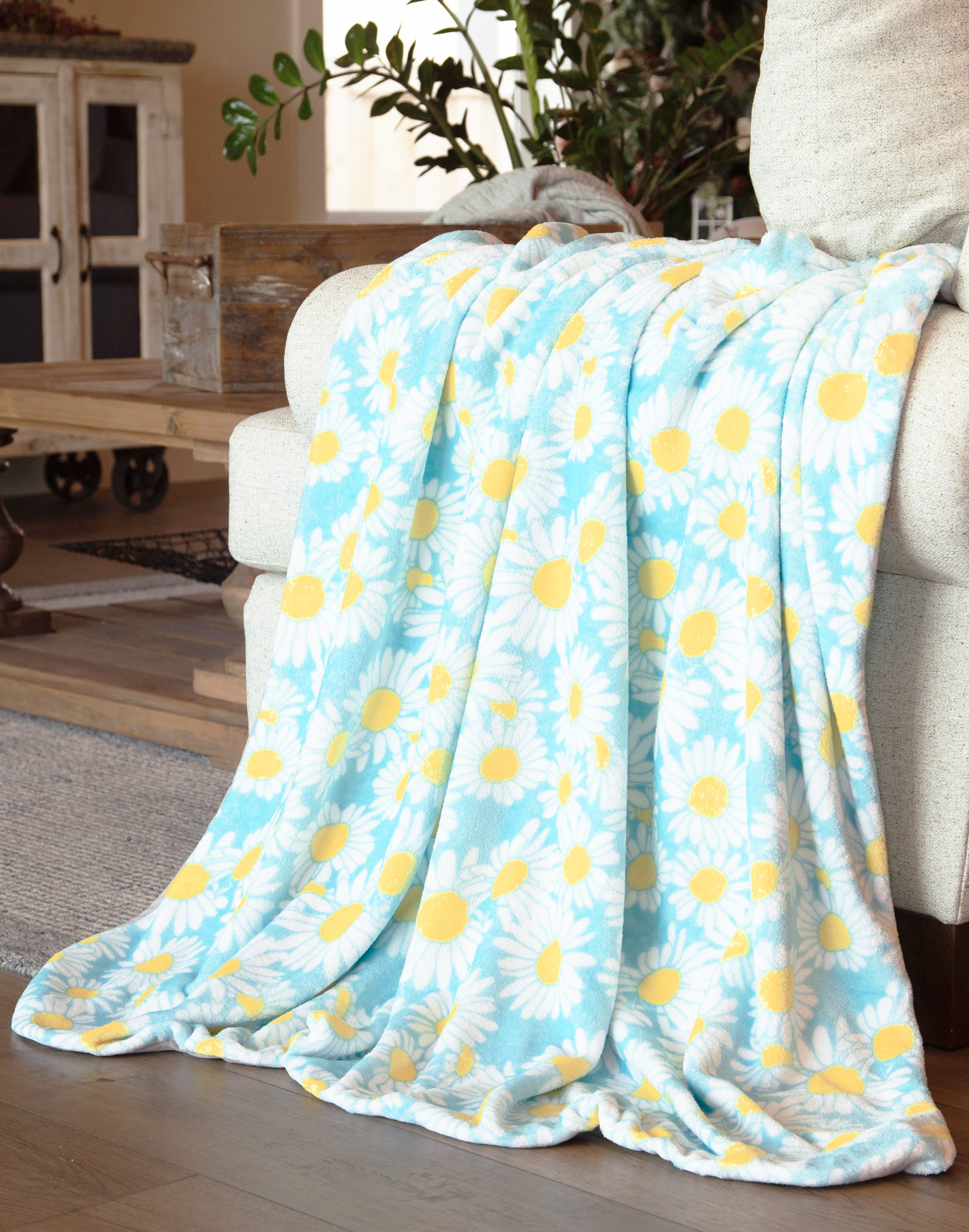 Image of Carstens, Inc. Flower Power Heavy Plush Throw Blanket