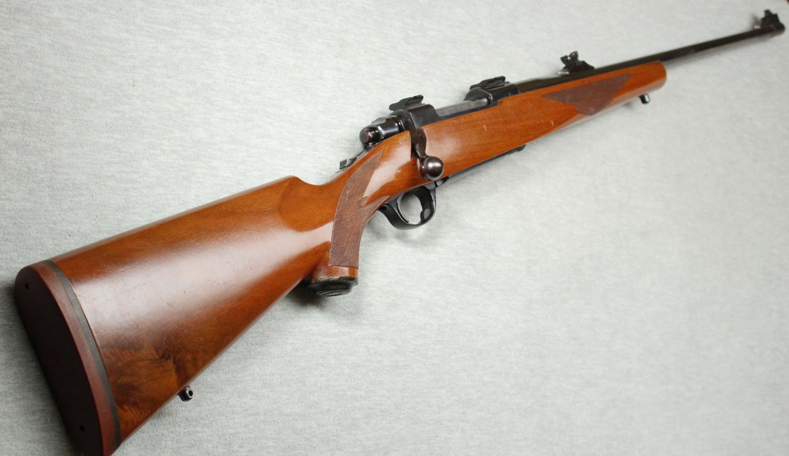 ++RUGER M77 7MM REMINGTON MAGNUM - Ruger