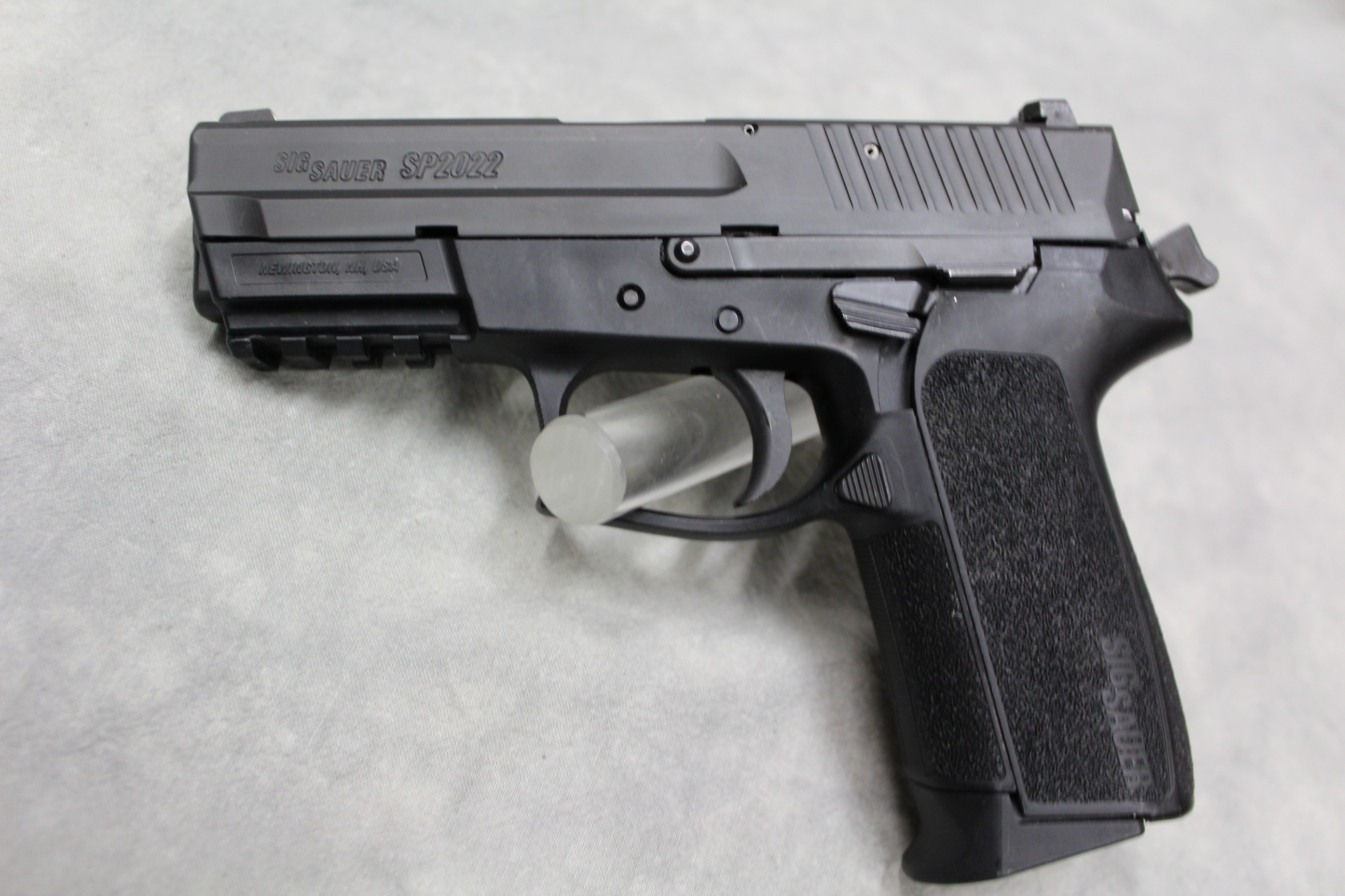 Sig Sauer SP2022 ~9mm Luger~ - Bass Pro Shops