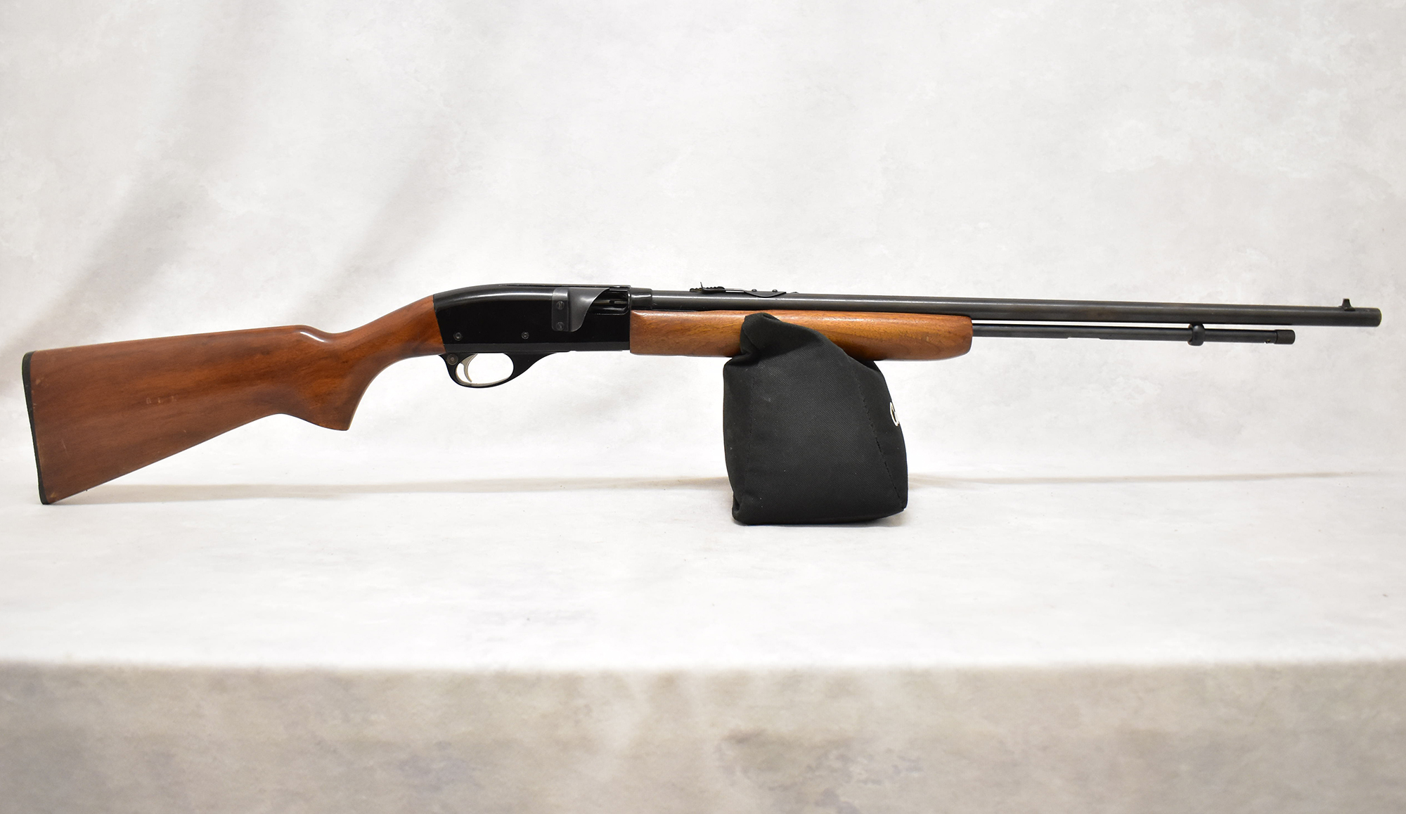Remington ~ 552 ~ 23.0″ ~ .22 S L LR - Remington