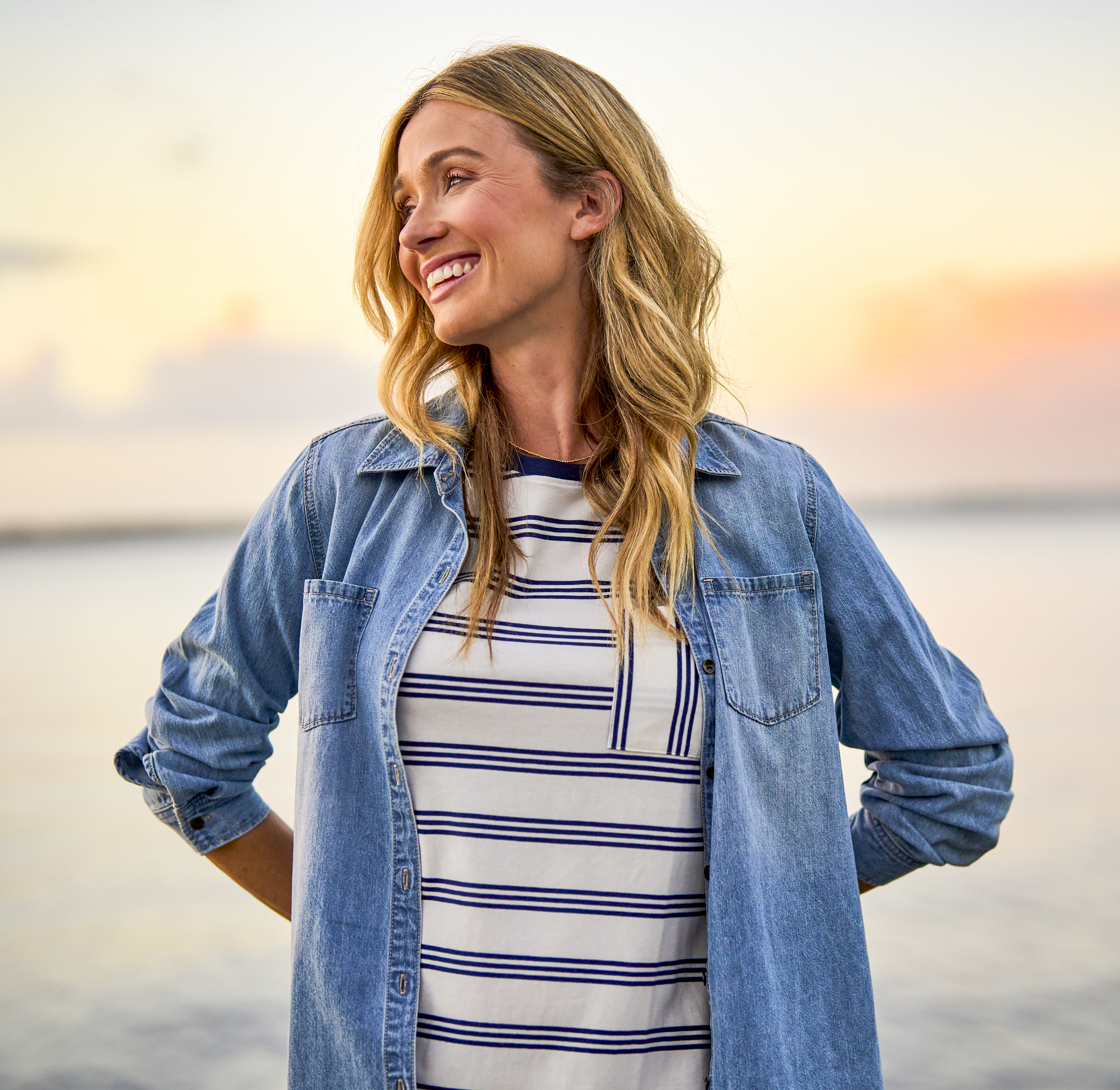 NATURAL REFLECTIONS Button-Down Denim Long-Sleeve Shirt for Ladies