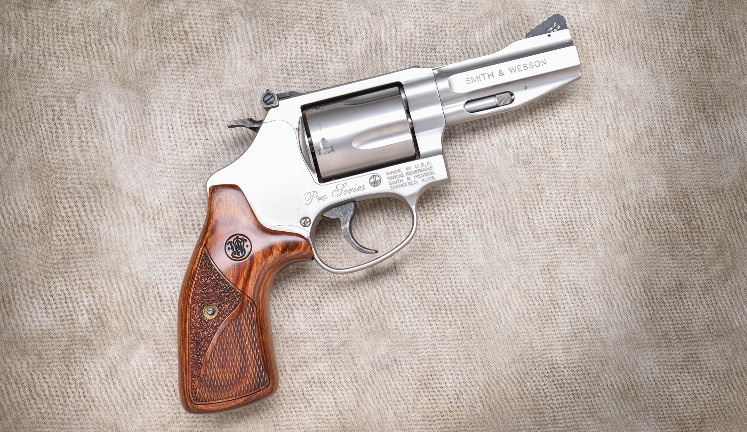 Image of Smith & Wesson ~ Model 60-15 ~ .357 Magnum