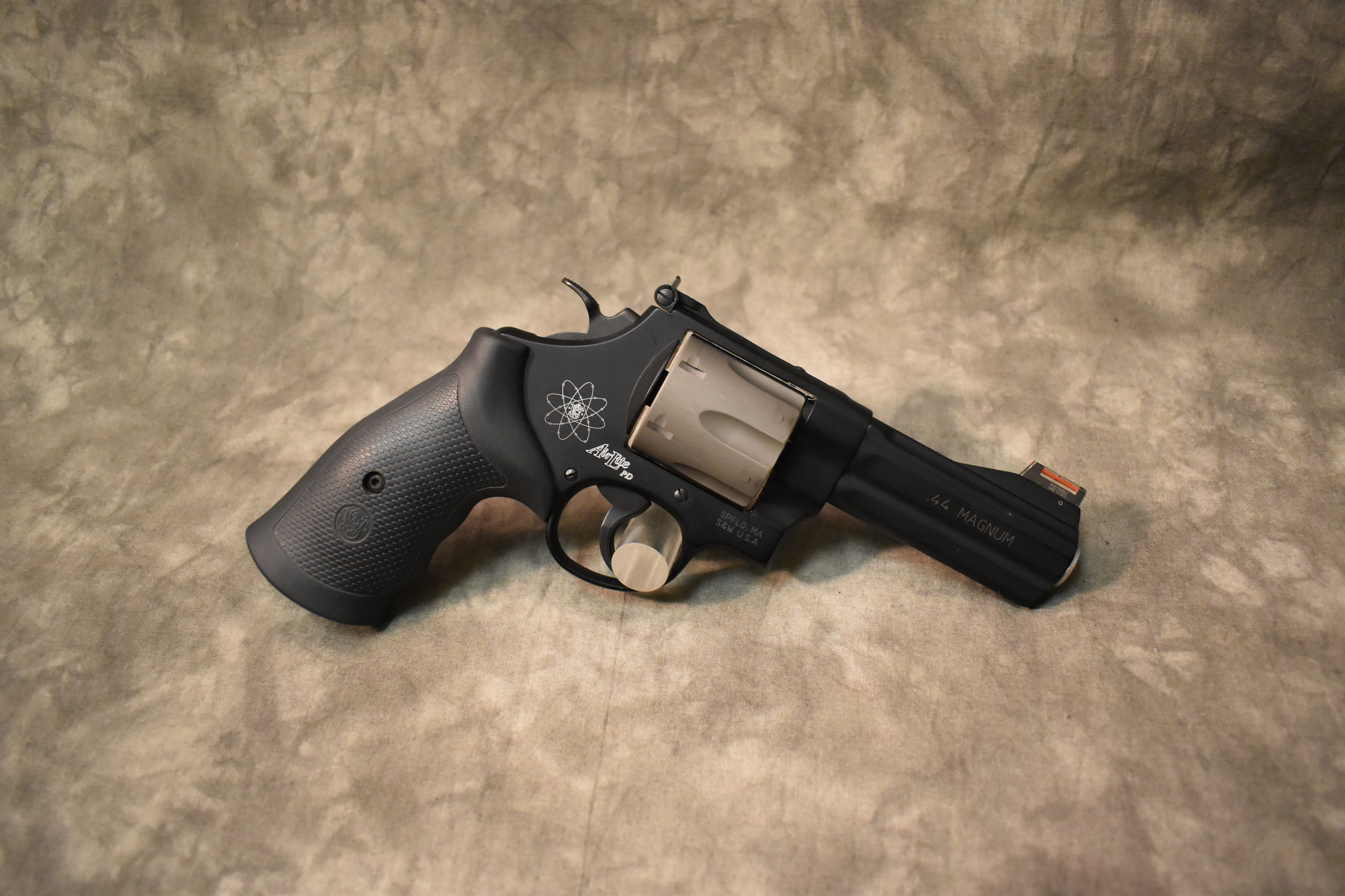 Smith & Wesson~329 PD Airlite~.44 Magnum | Bass Pro Shops