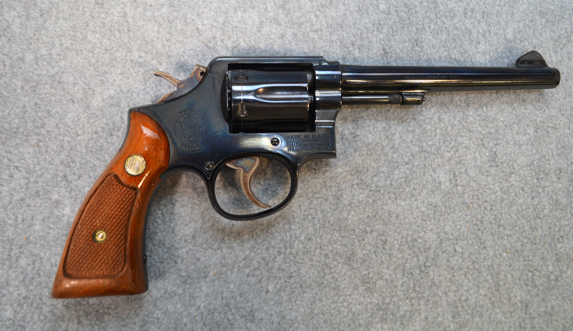 Image of Smith and Wesson ~ 10-5 ~ .38 S & W Special