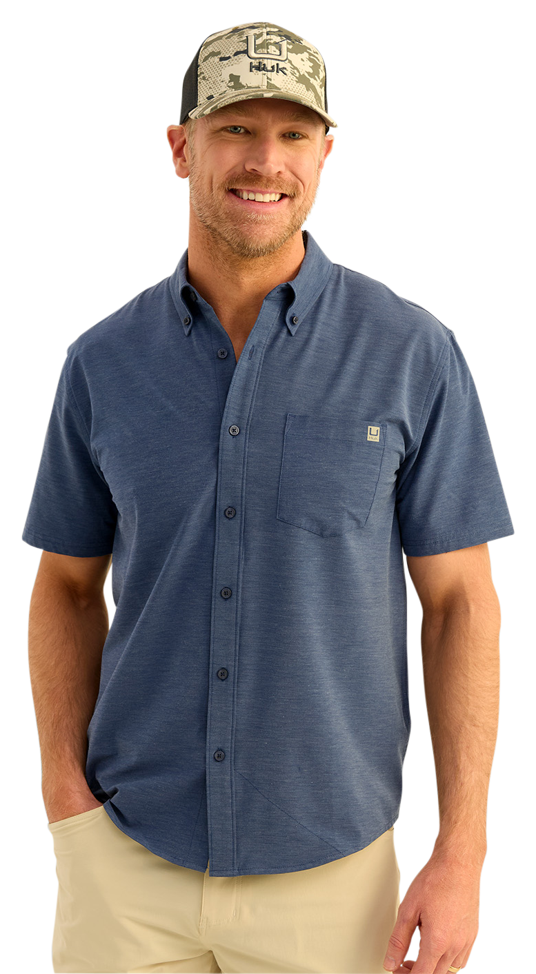 Image of Huk Kona Solid Short-Sleeve Button-Down Shirt for Men - Naval Academy