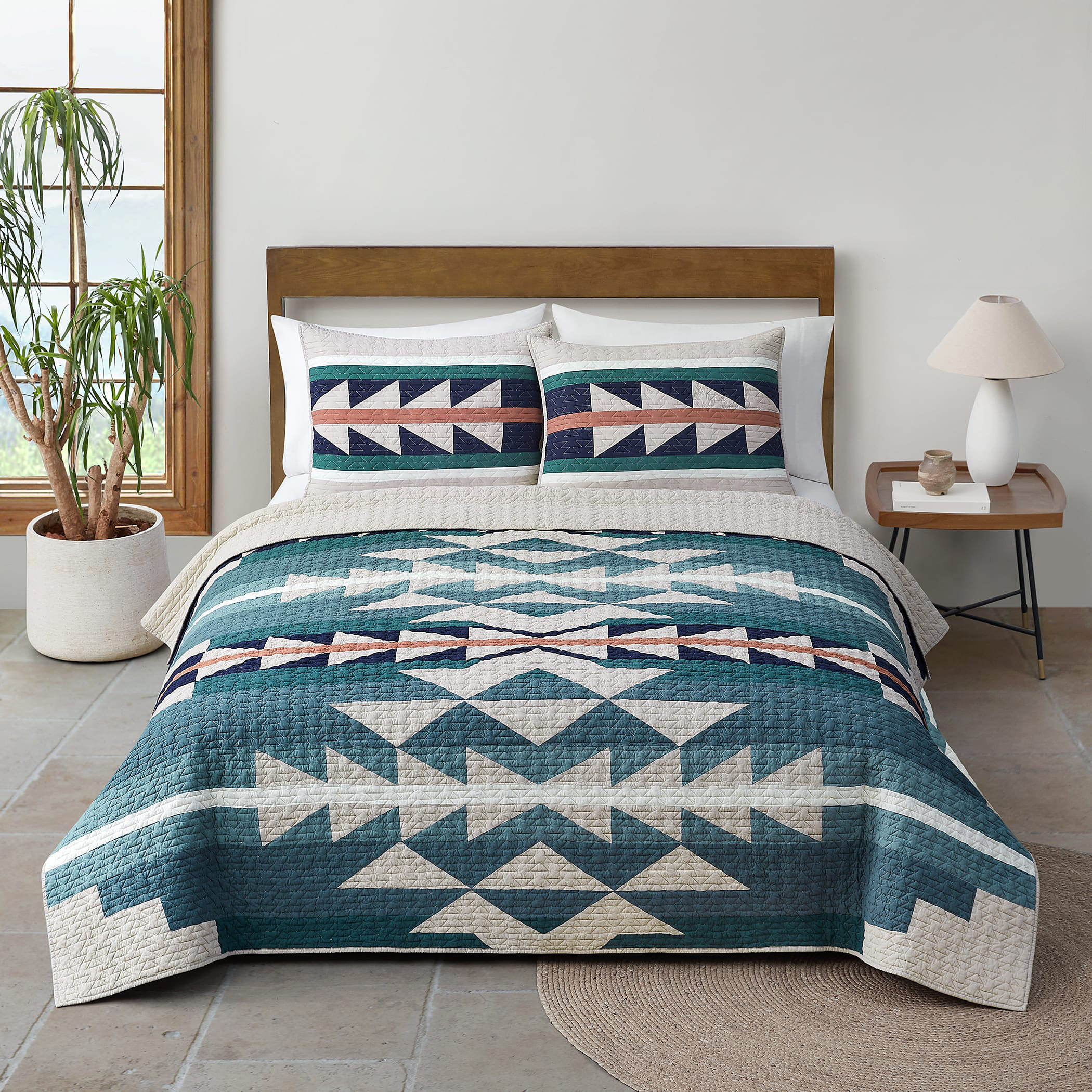 Image of Pendleton Medicine Bow Pieced Quilt Set - Twin