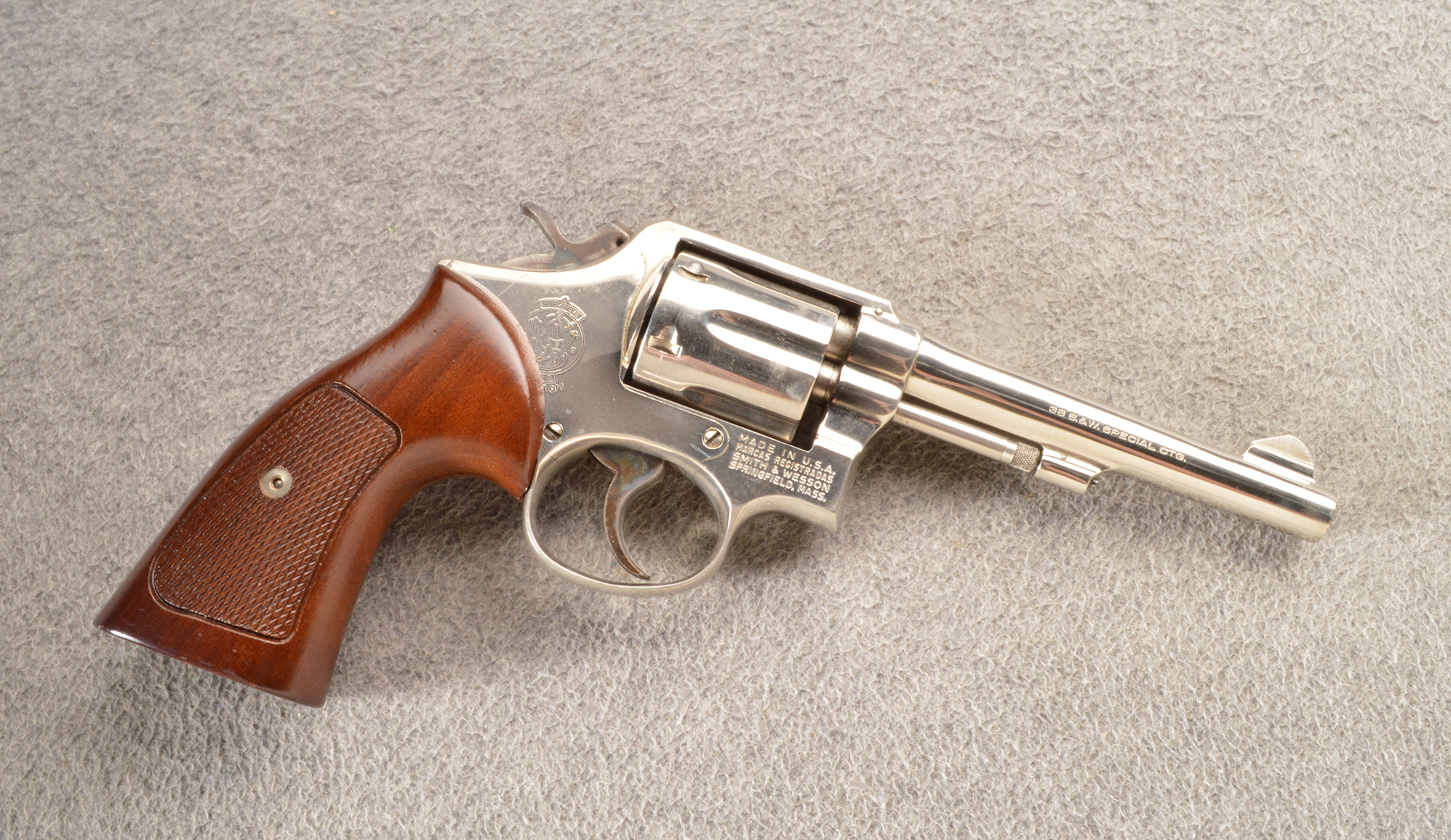 Image of Smith & Wesson ~ Model 10-5 ~ Nickel ~ 38 S&W Special