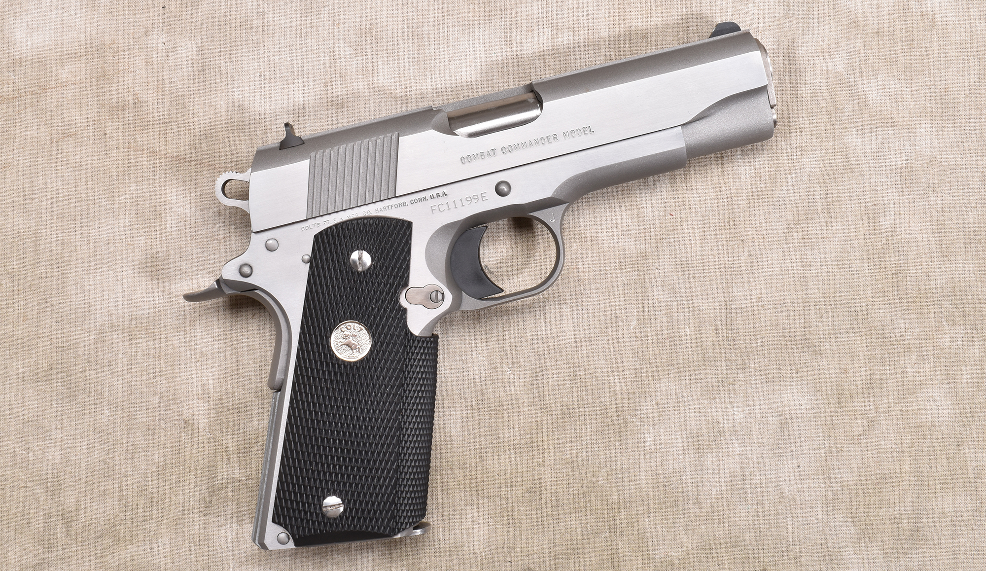 Image of COLT ~ COMBAT COMMANDER ~ MK IV, SERIES 80 ~ .45 AUTO