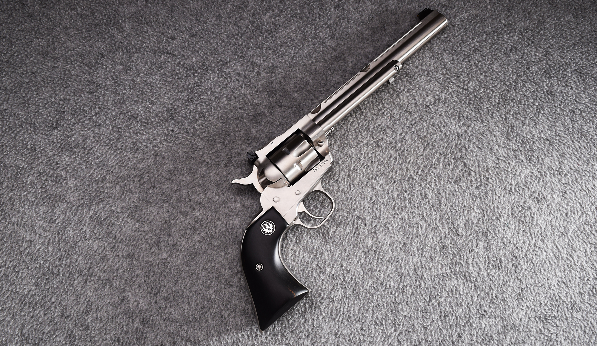 ++RUGER NEW MODEL SINGLE SIX .22 - Ruger