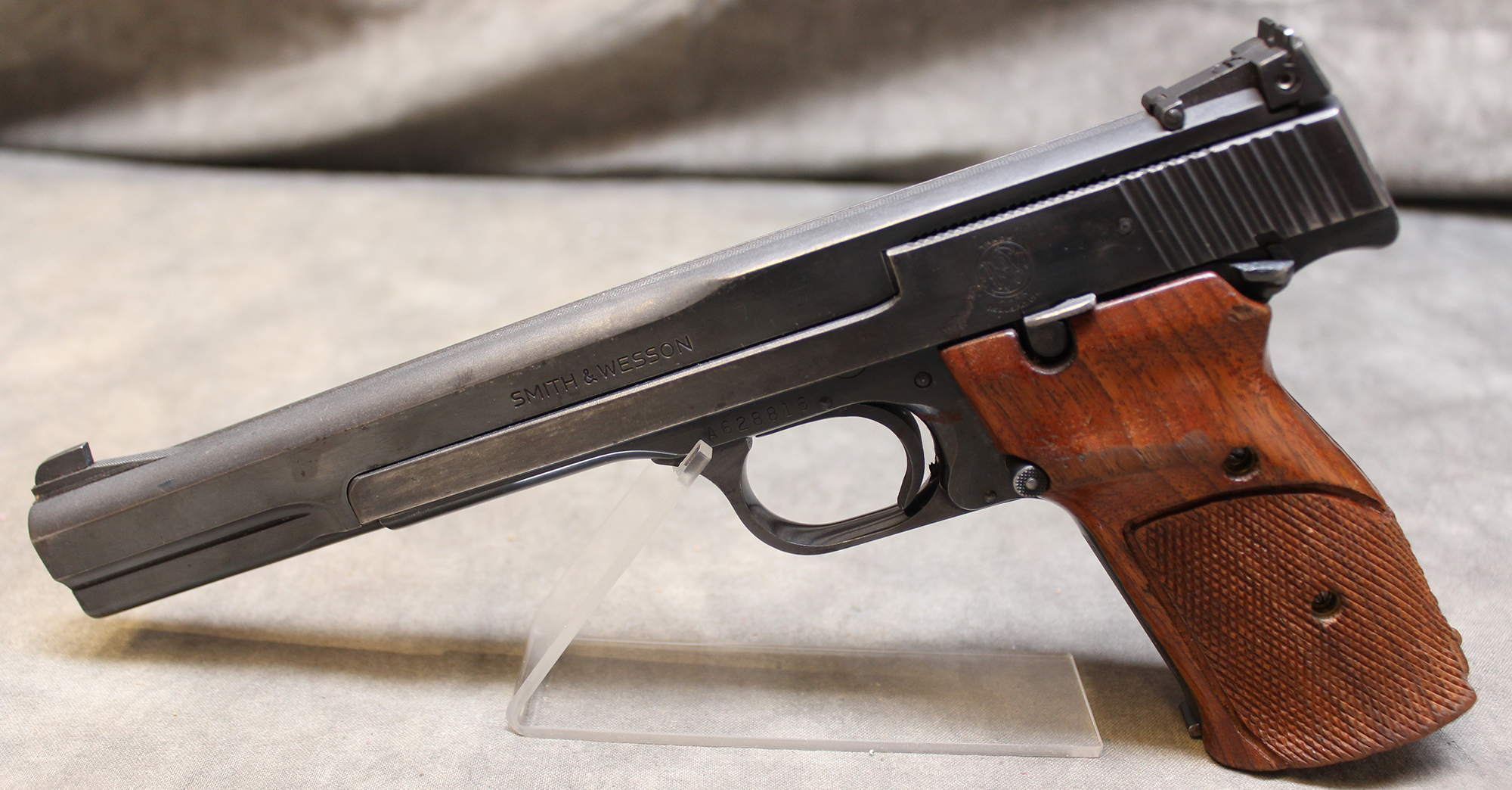 Image of SMITH & WESSON ~ MODEL 41 ~ 22 LONG RIFLE
