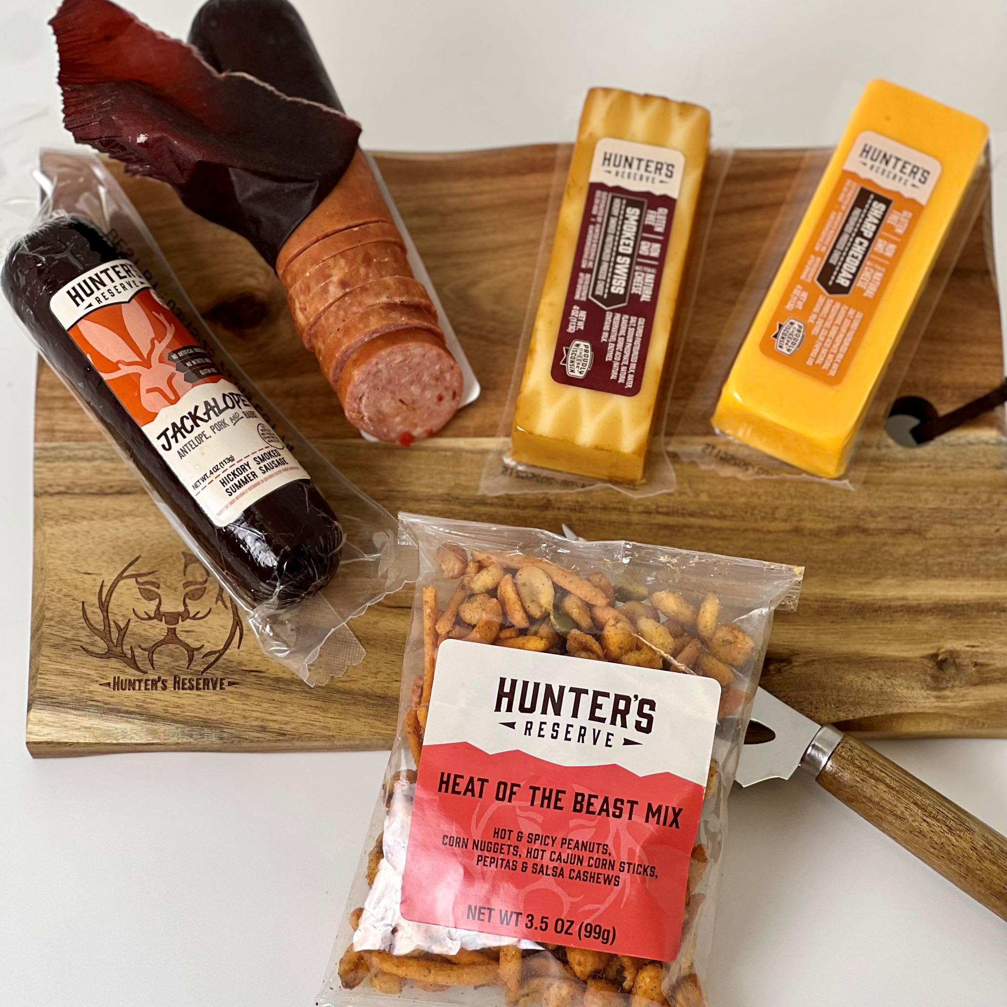 Image of Hunter's Reserve Myth Meets Meat Charcuterie Set