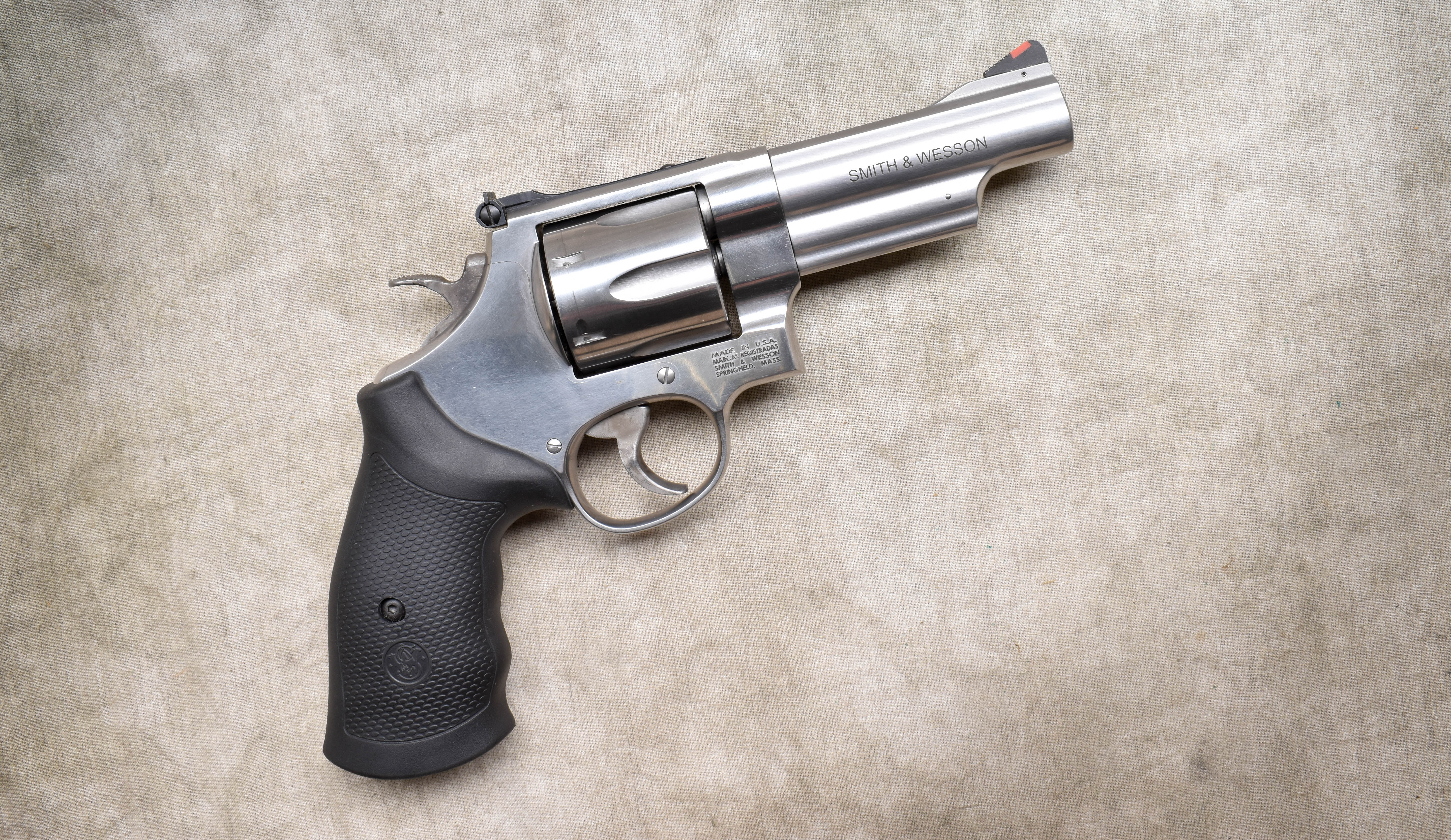 Image of Smith & Wesson ~ Model 629-6 ~ .44 Magnum