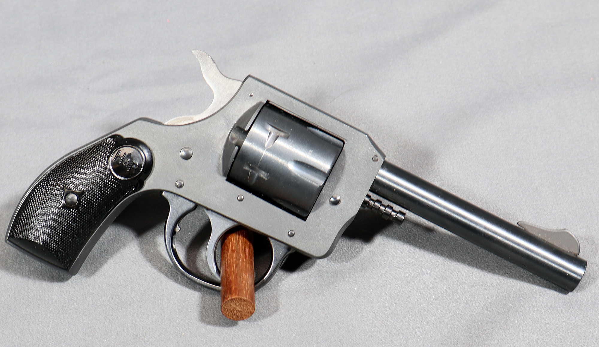 Image of H&R ~ 622 ~ .22 Long Rifle ~ Call for Markdown Price!