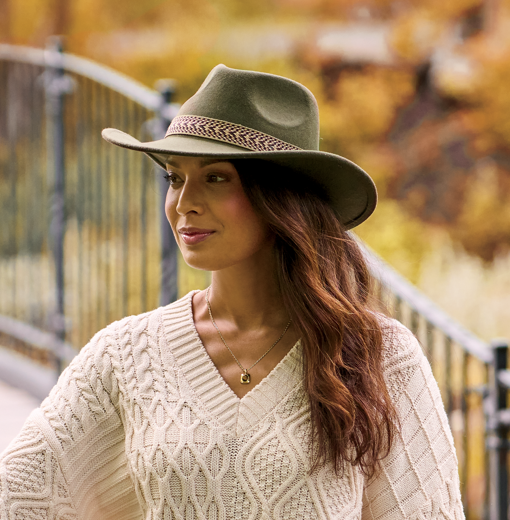 NATURAL REFLECTIONS Twill Band Wool Hat for Ladies