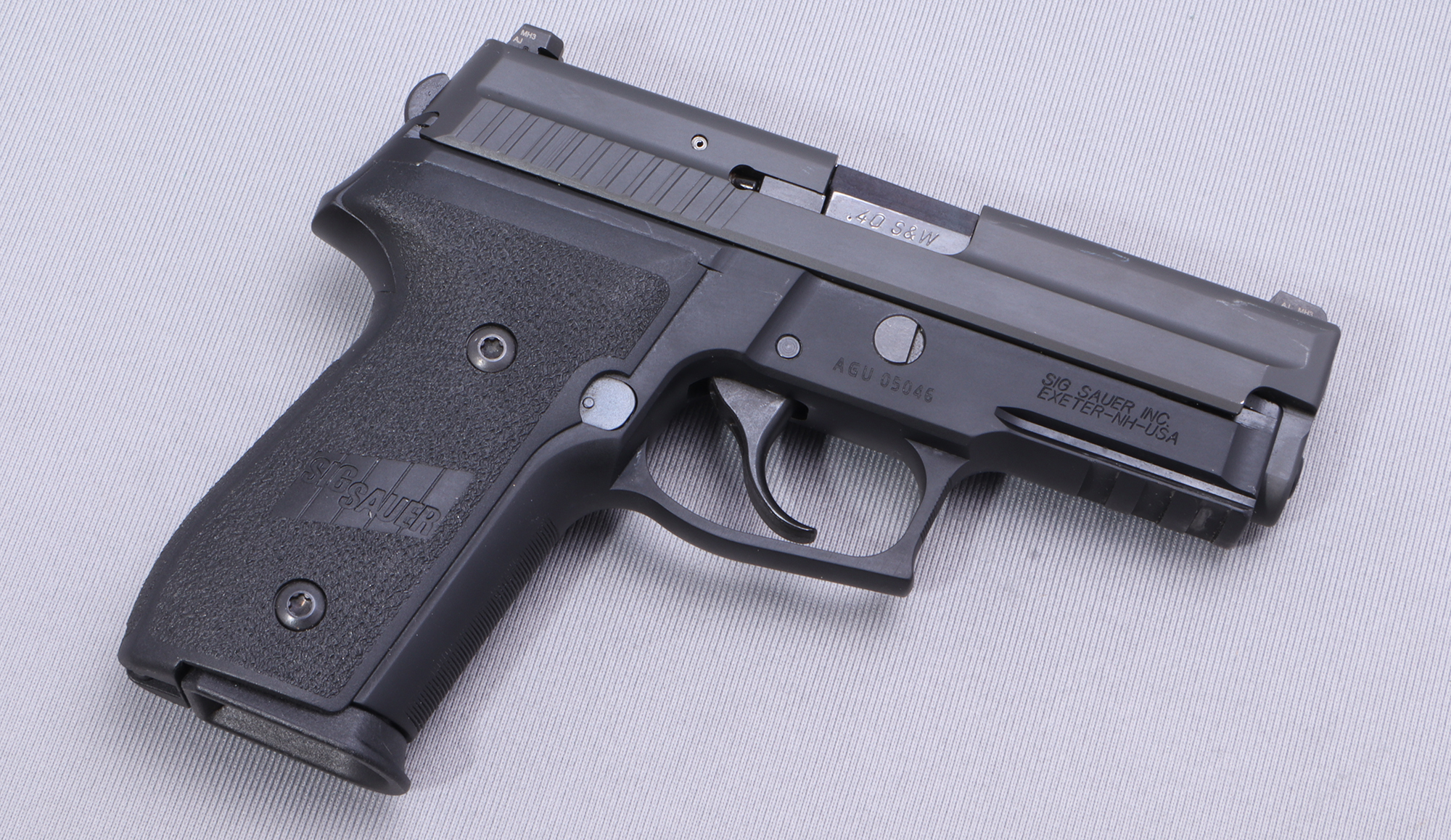 SIG Sauer ~ P229 ~ 40 S&W - Bass Pro Shops