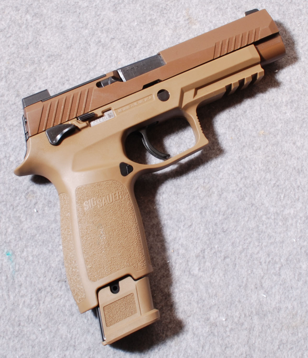 SIG-Sauer ~ M17 ~ 9MM - Bass Pro Shops