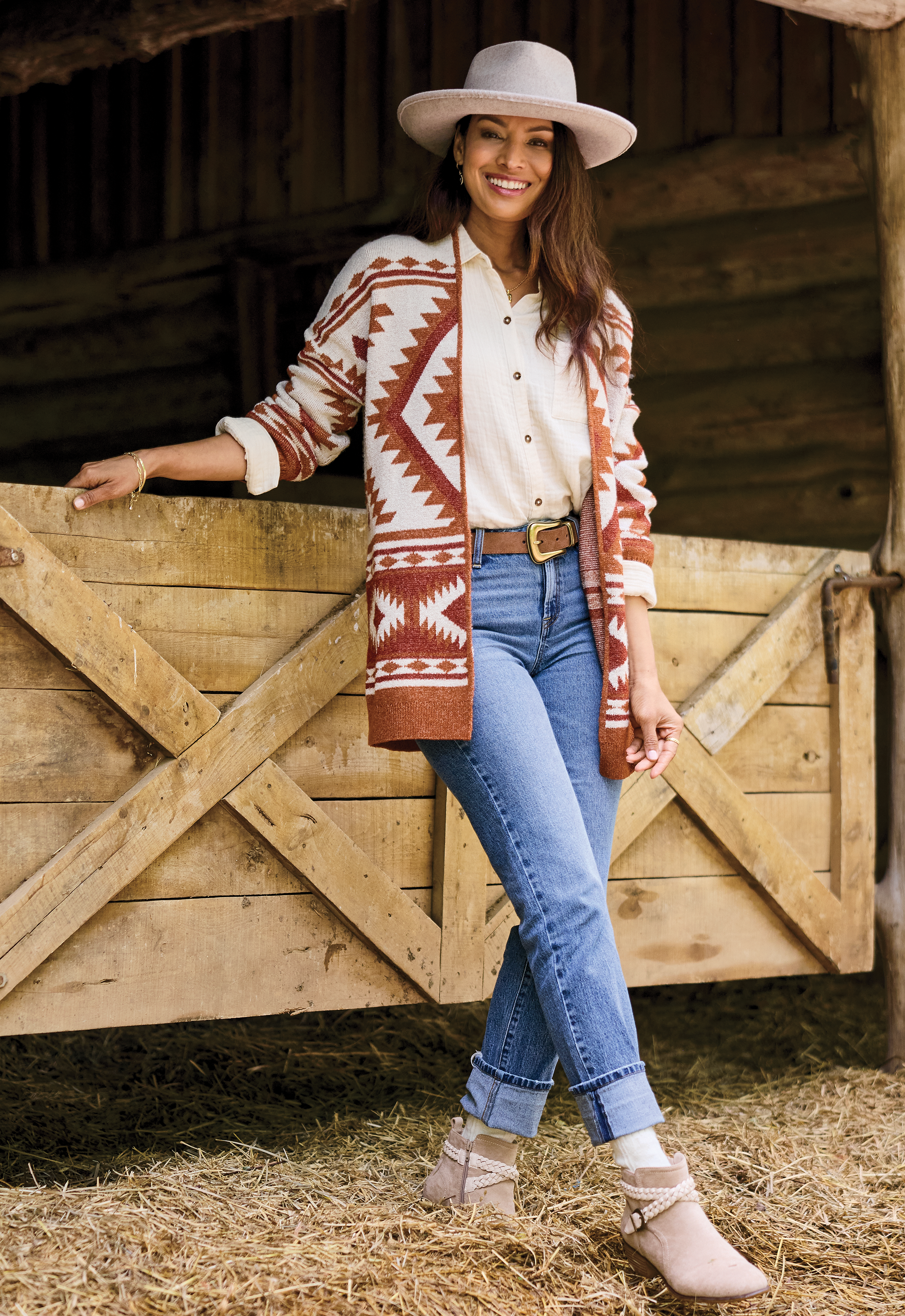 NATURAL REFLECTIONS Vintage Stretch Cuffed Jeans