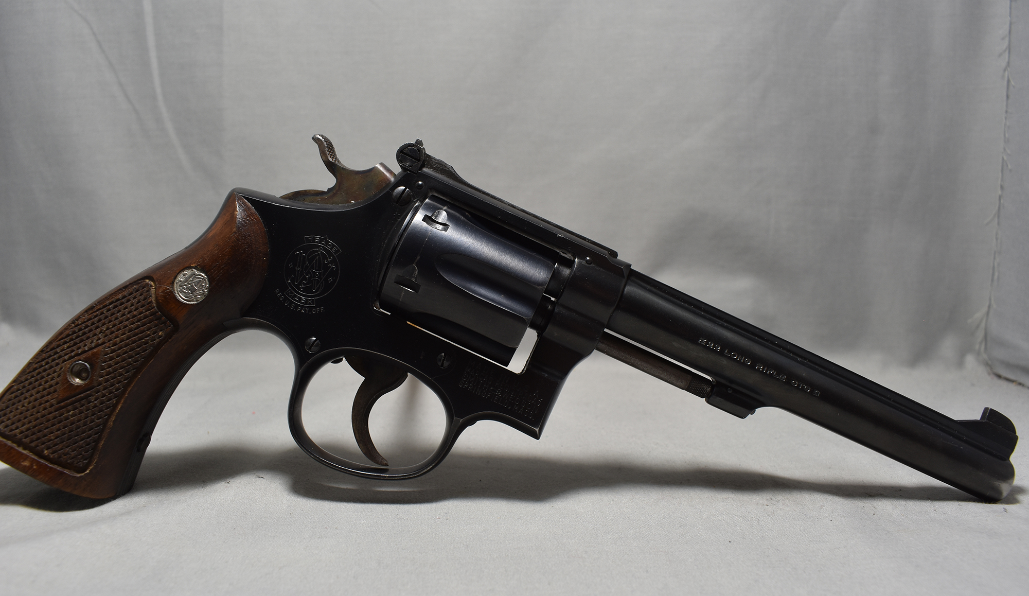 Image of Smith & Wesson ~ K22 ~ .22 Long rifle