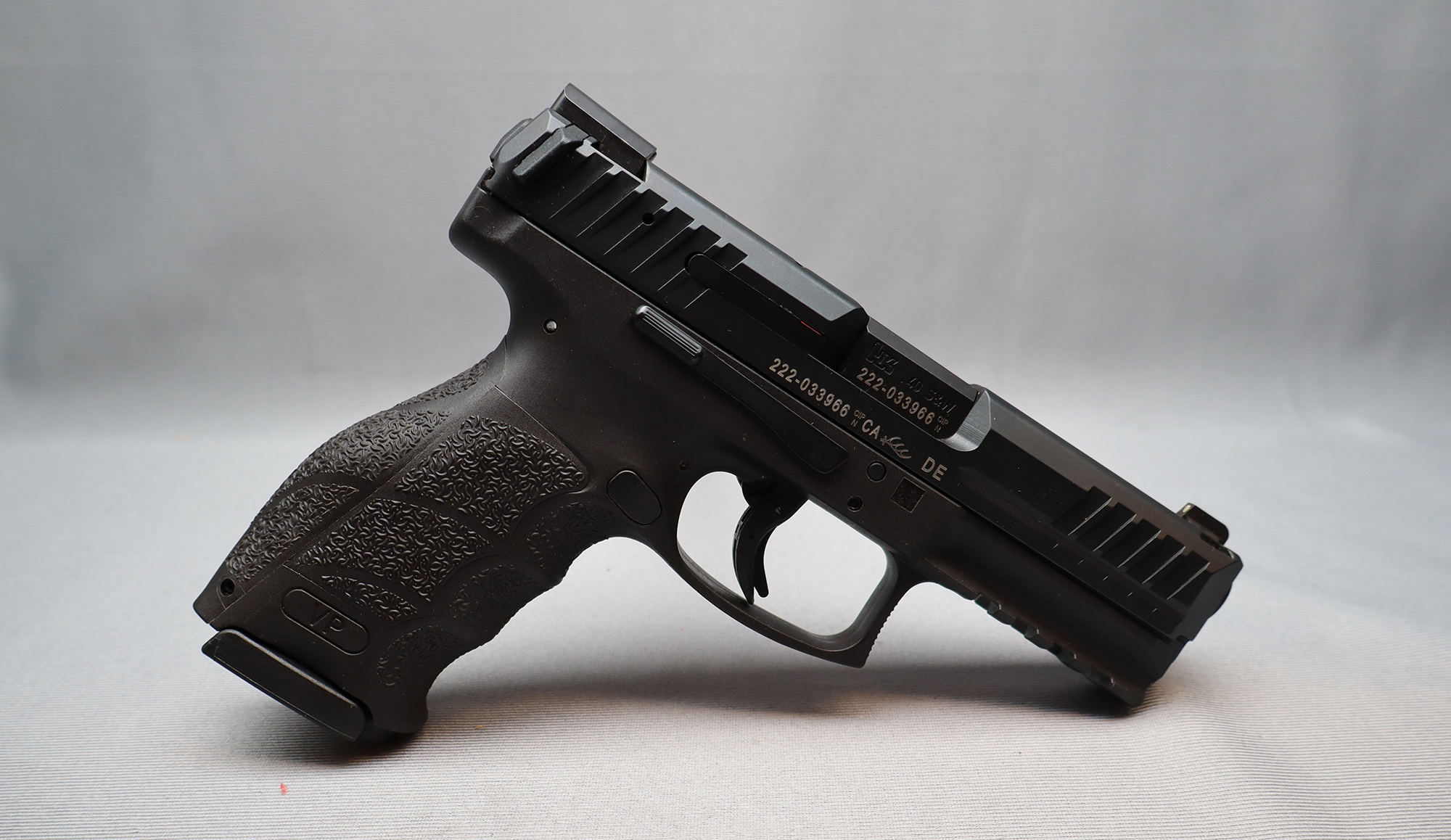 Heckler & Koch ~ VP40-B ~ .40 S&W - Bass Pro Shops