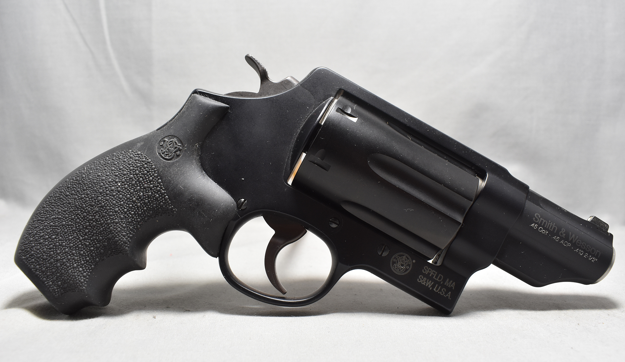 Image of Smith & Wesson ~ Governor ~ .45 Colt/.410 Gauge