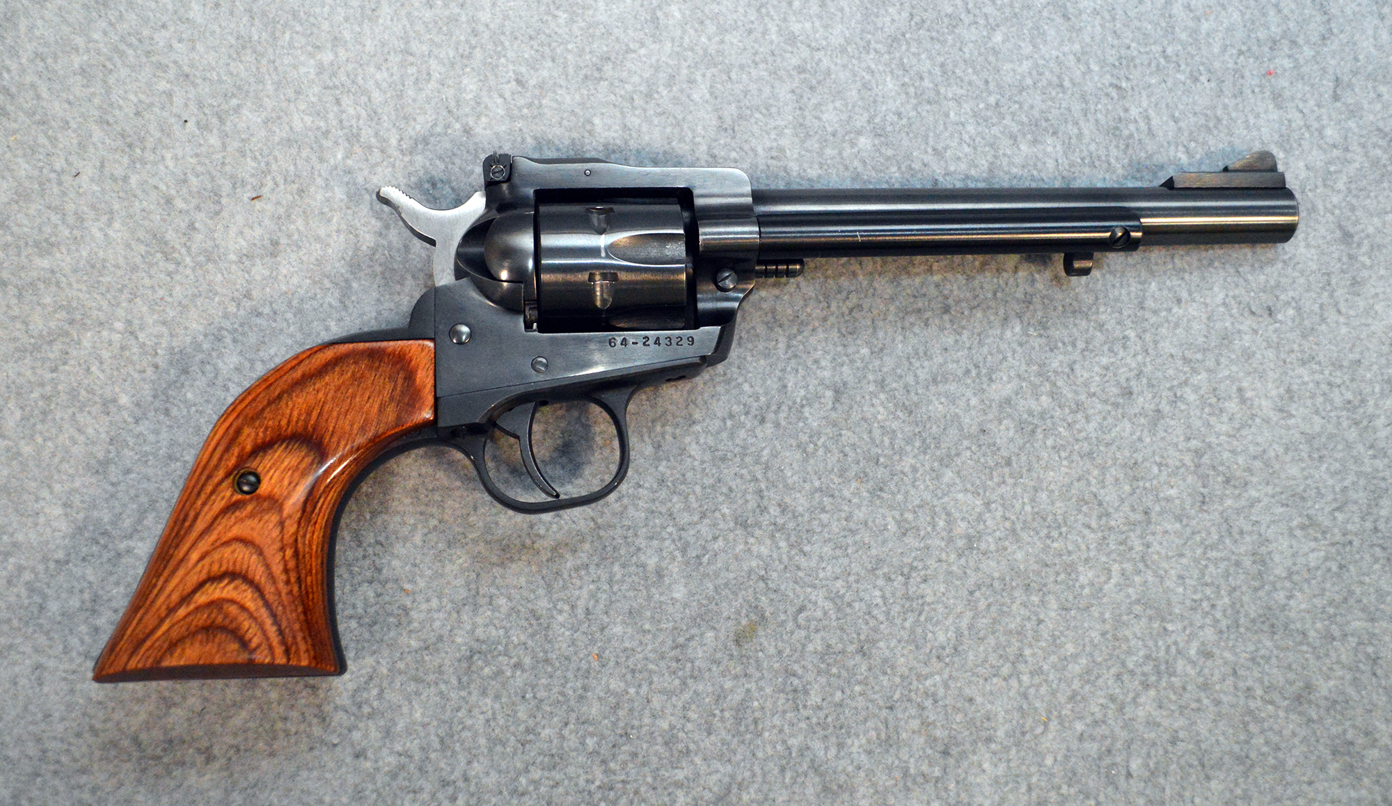 ++RUGER NEW MODEL SINGLE SIX .22 - Ruger